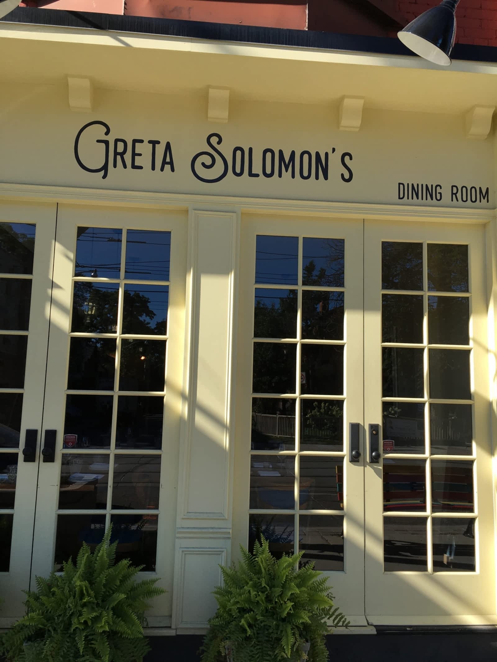 Photo credit: yellowpages.ca