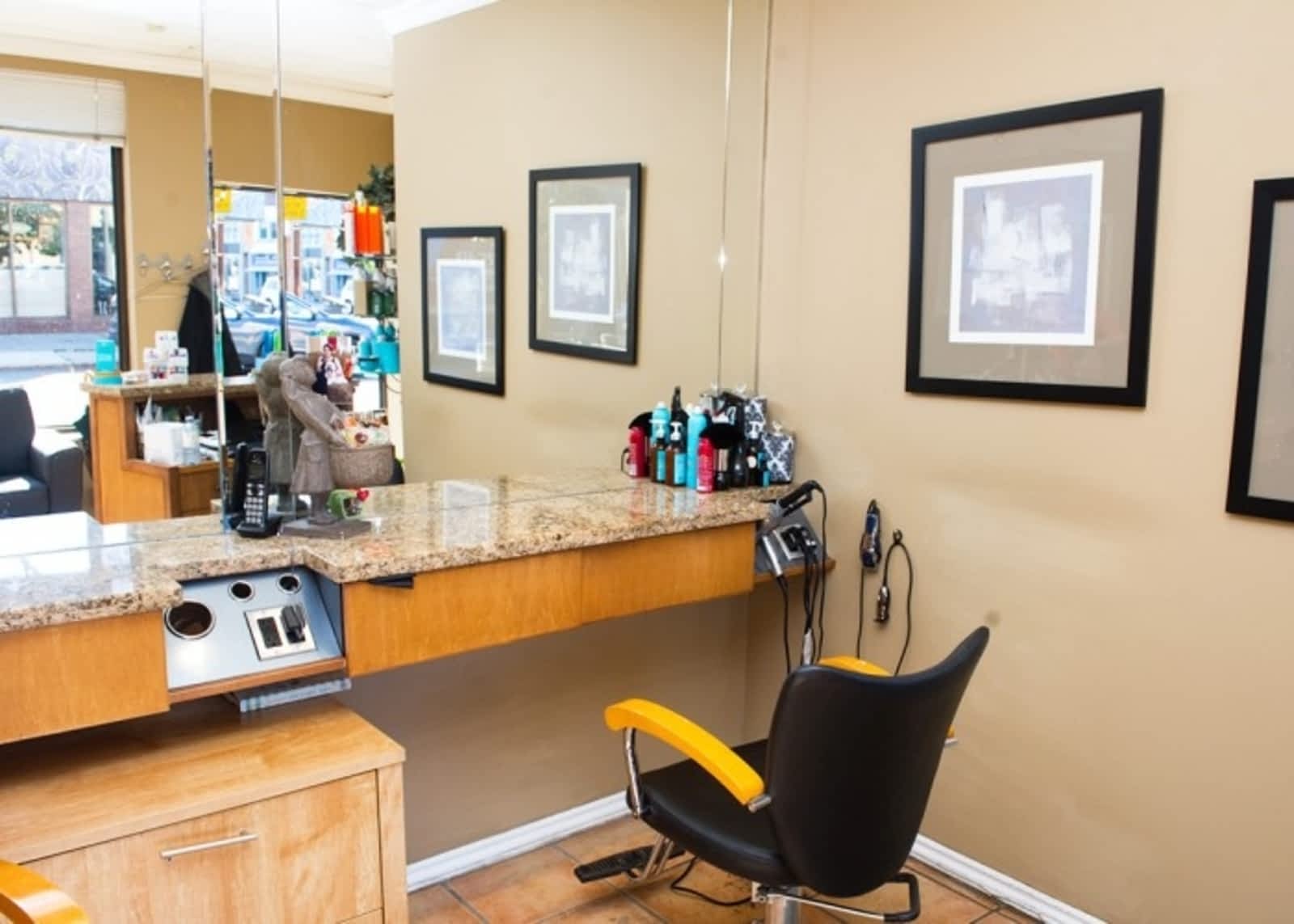 Photo credit: yellowpages.ca