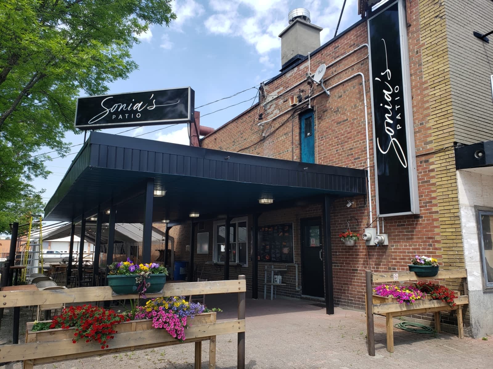 Photo credit: yellowpages.ca