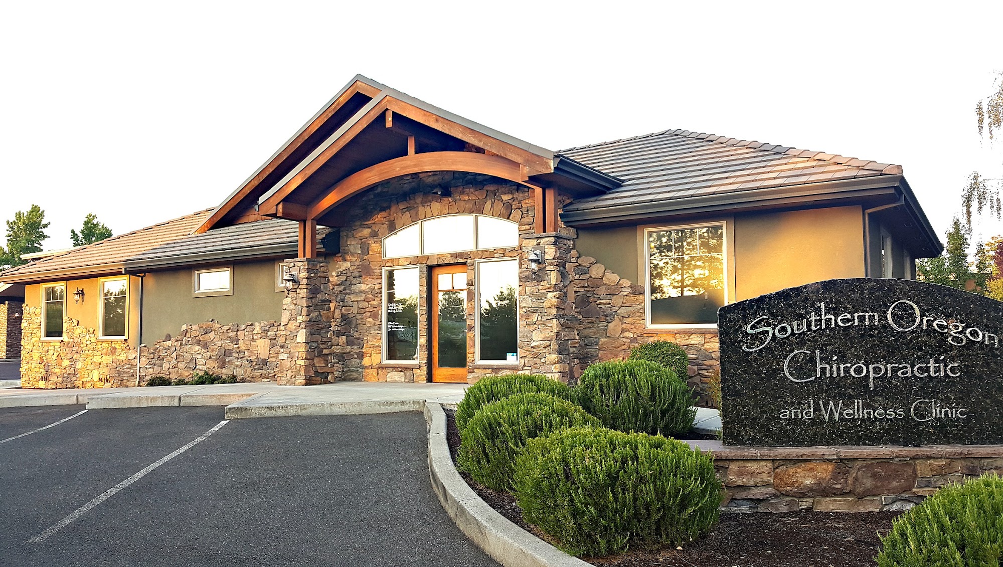 Southern Oregon Chiropractic (East Medford)