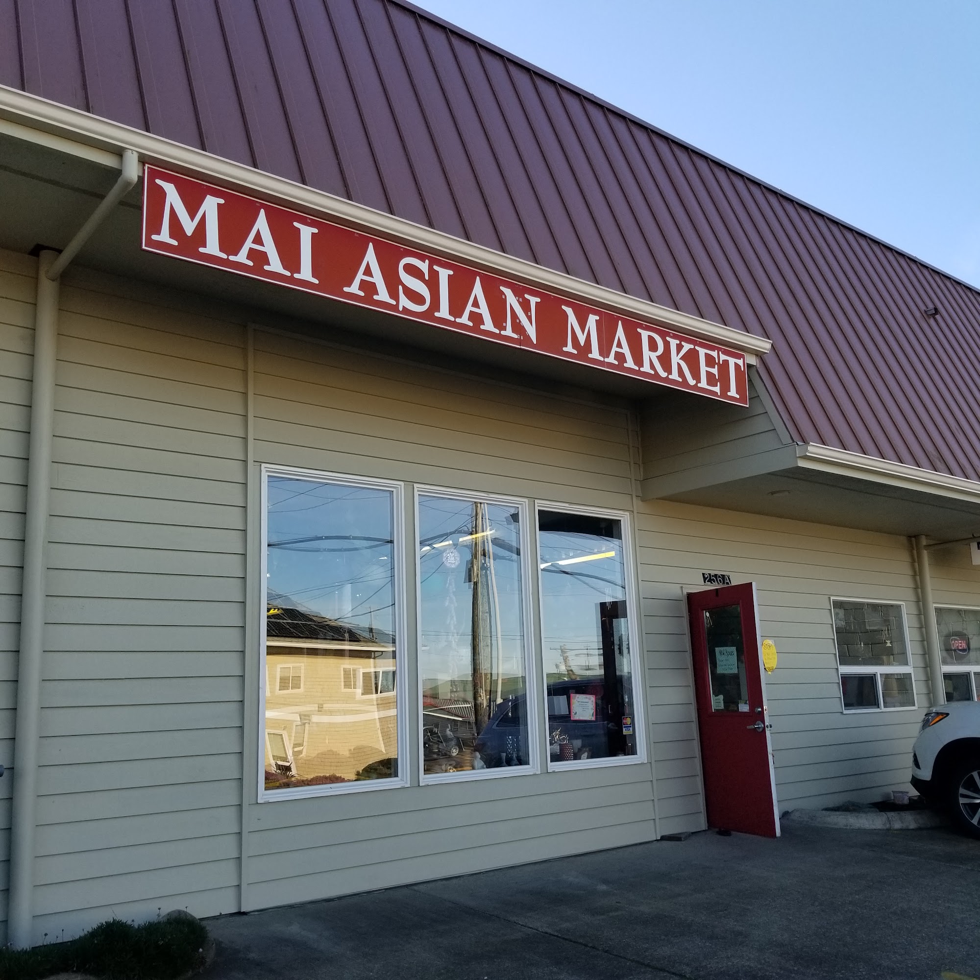 Mai's Asian Market