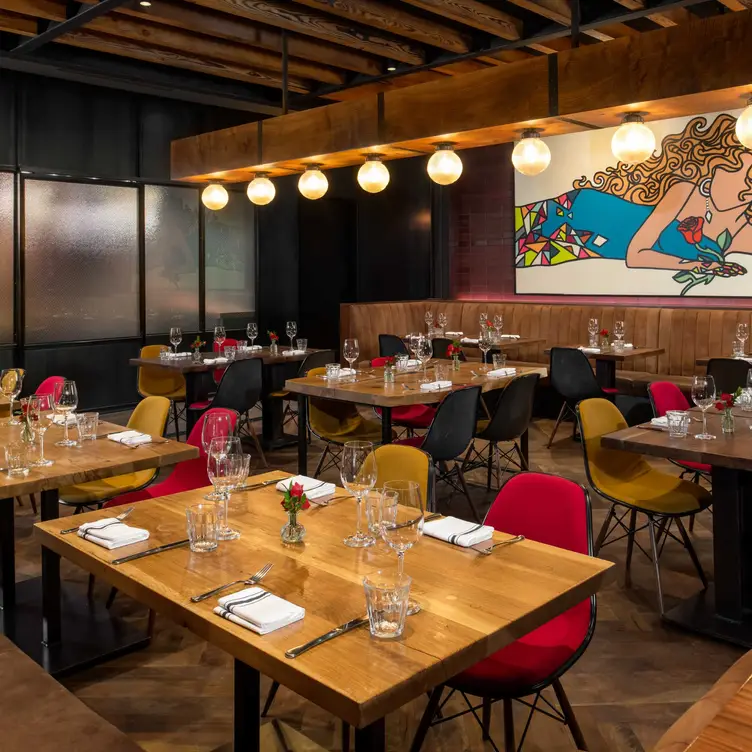 Photo credit: opentable