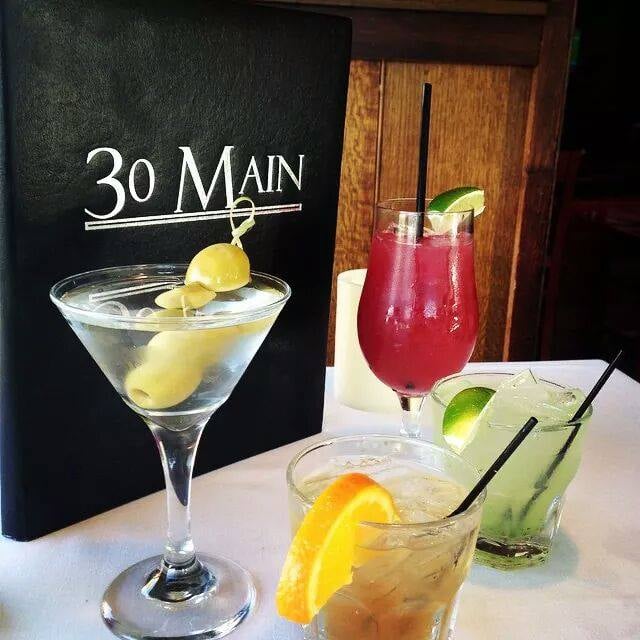 30 Main Dining Entertainment & Events