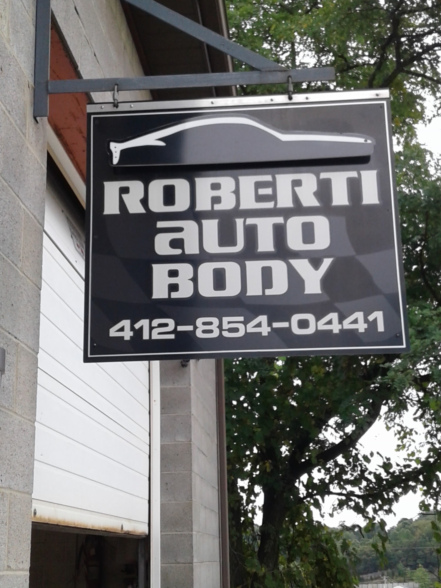 Roberti's Auto Body