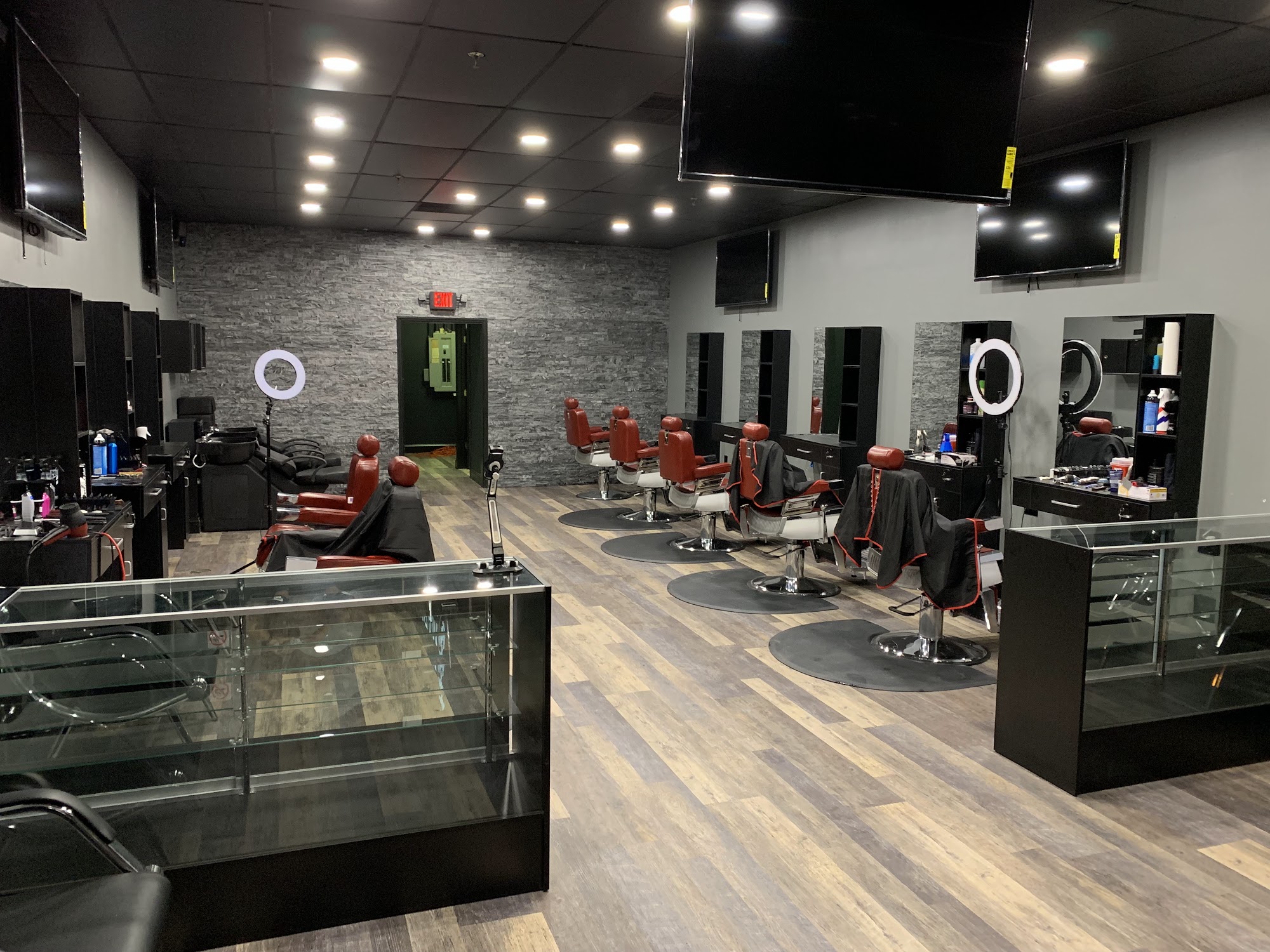 Elegance Barber Lounge
