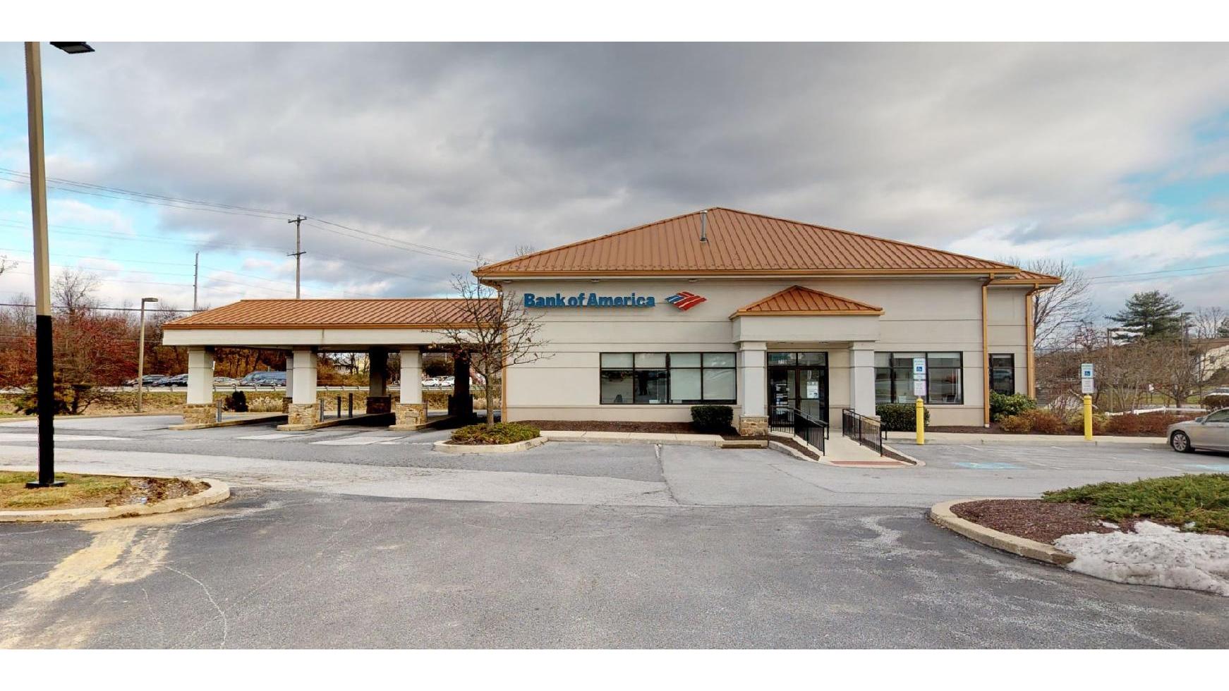 Bank of America (with Drive-thru ATM)