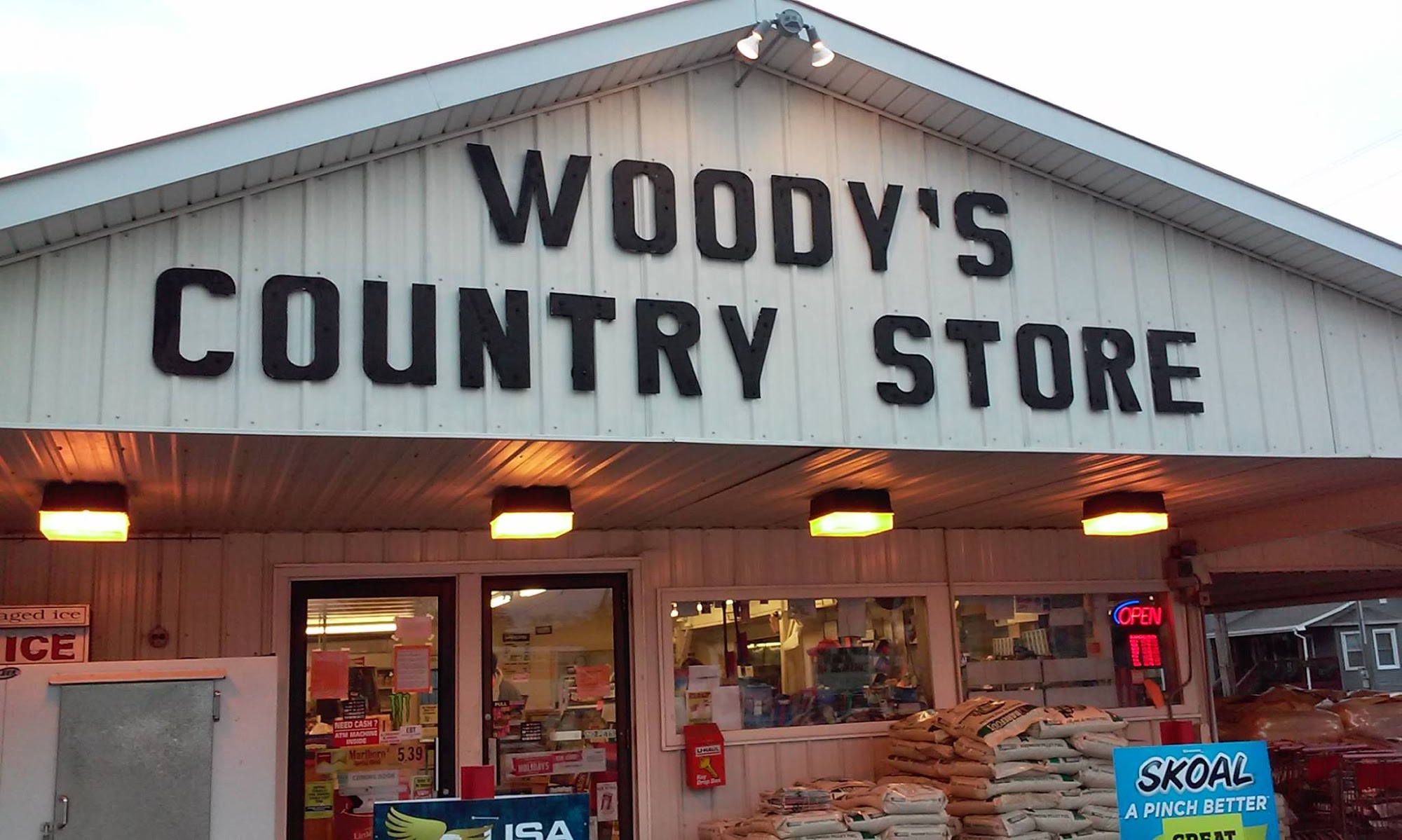 Woody's Country Store