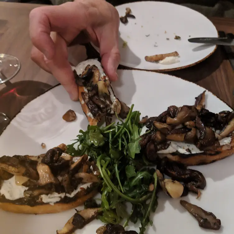Photo credit: opentable