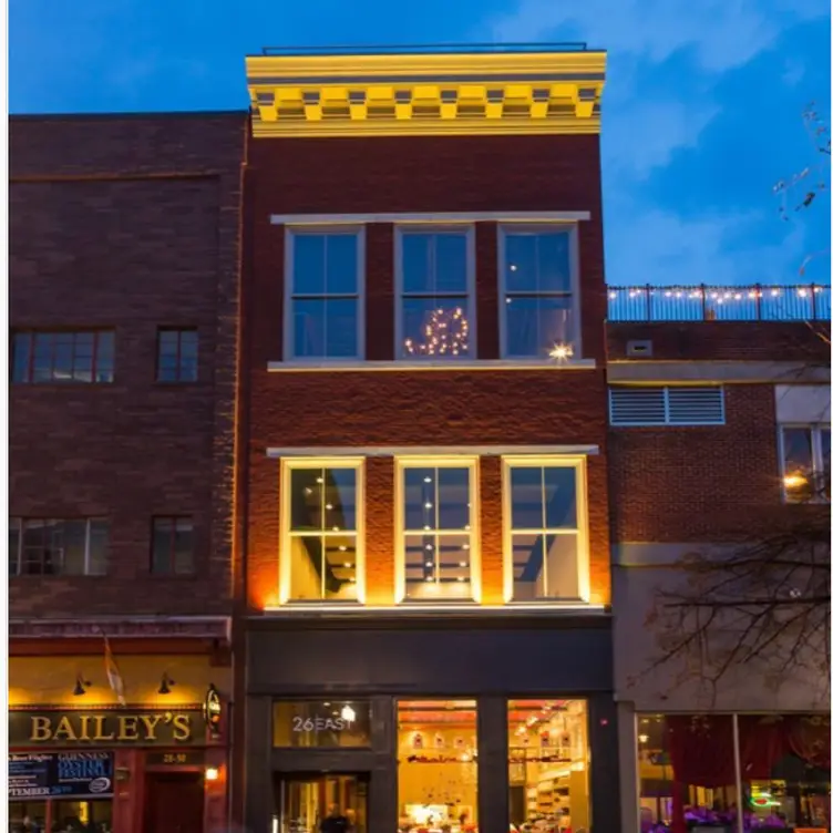 Photo credit: opentable