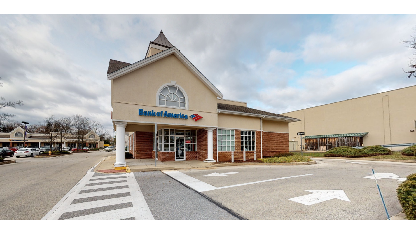 Bank of America (with Drive-thru ATM)