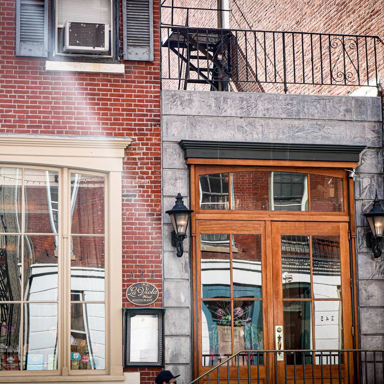 Photo credit: opentable