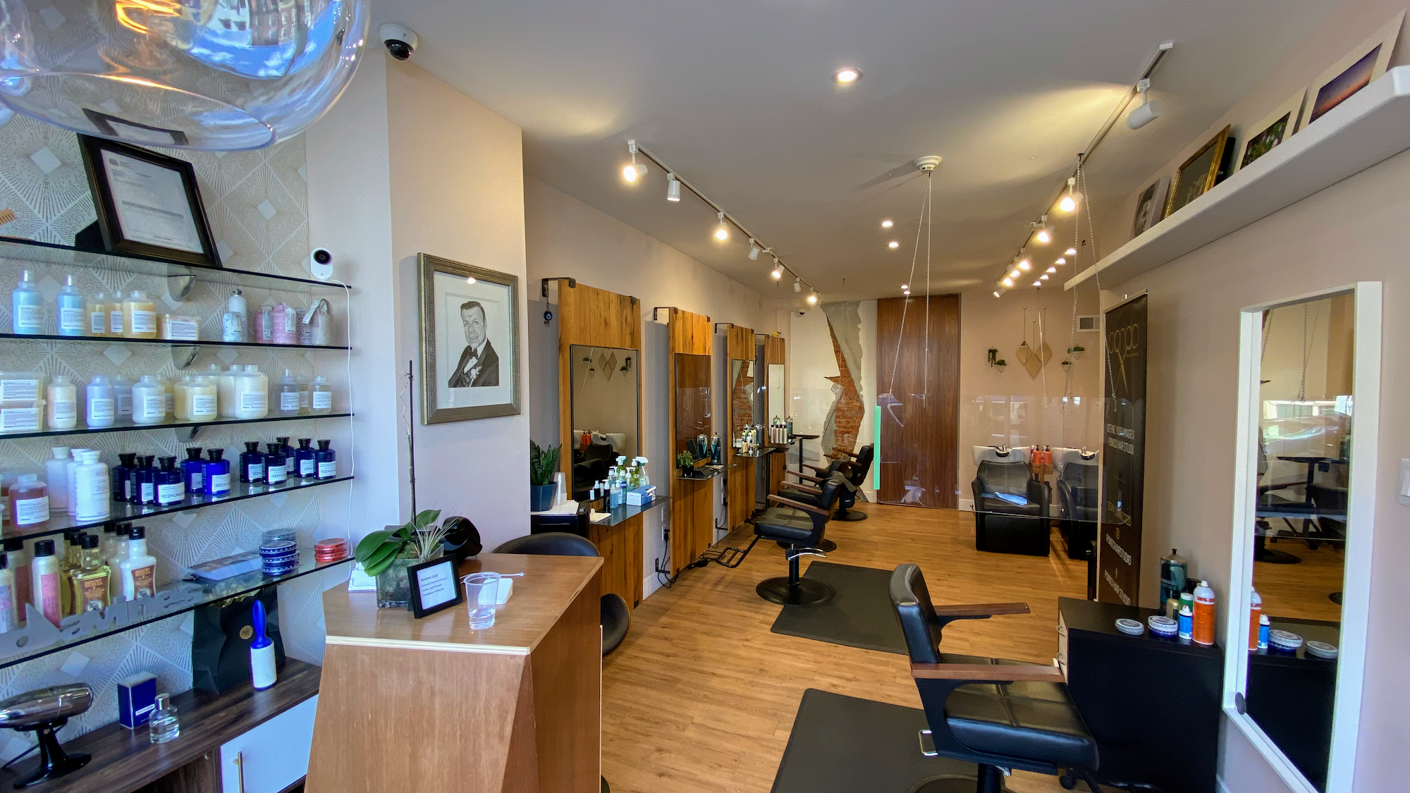 Ponoci Hair Studio