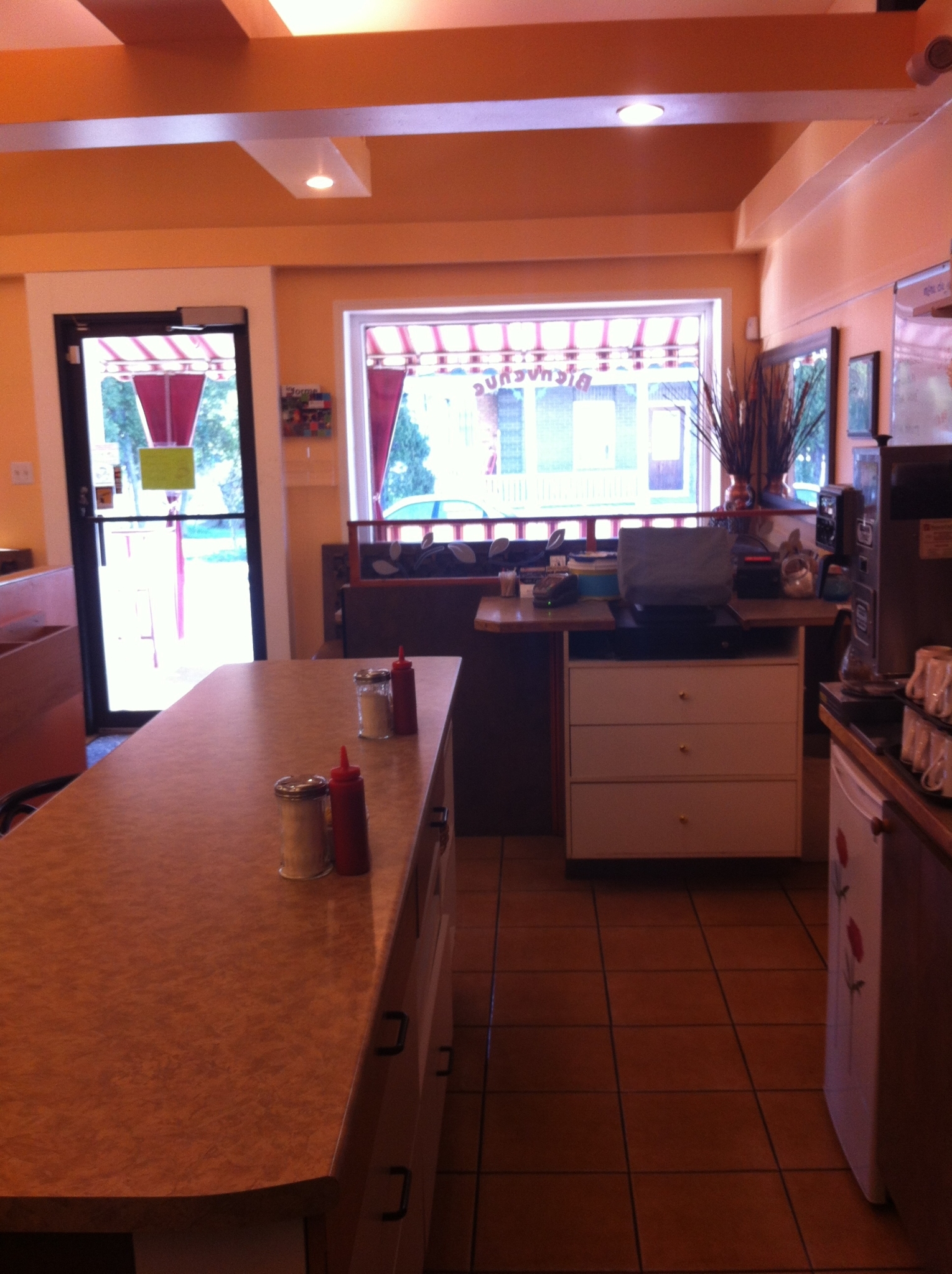 Photo credit: yellowpages.ca