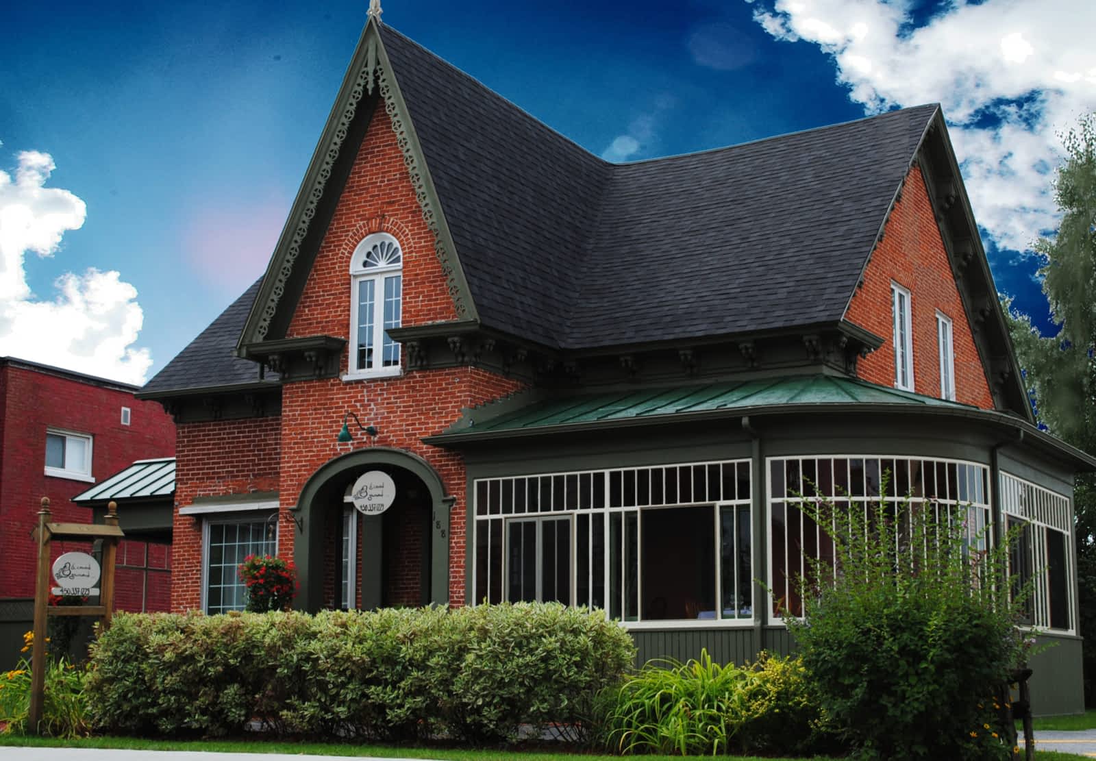 Photo credit: yellowpages.ca