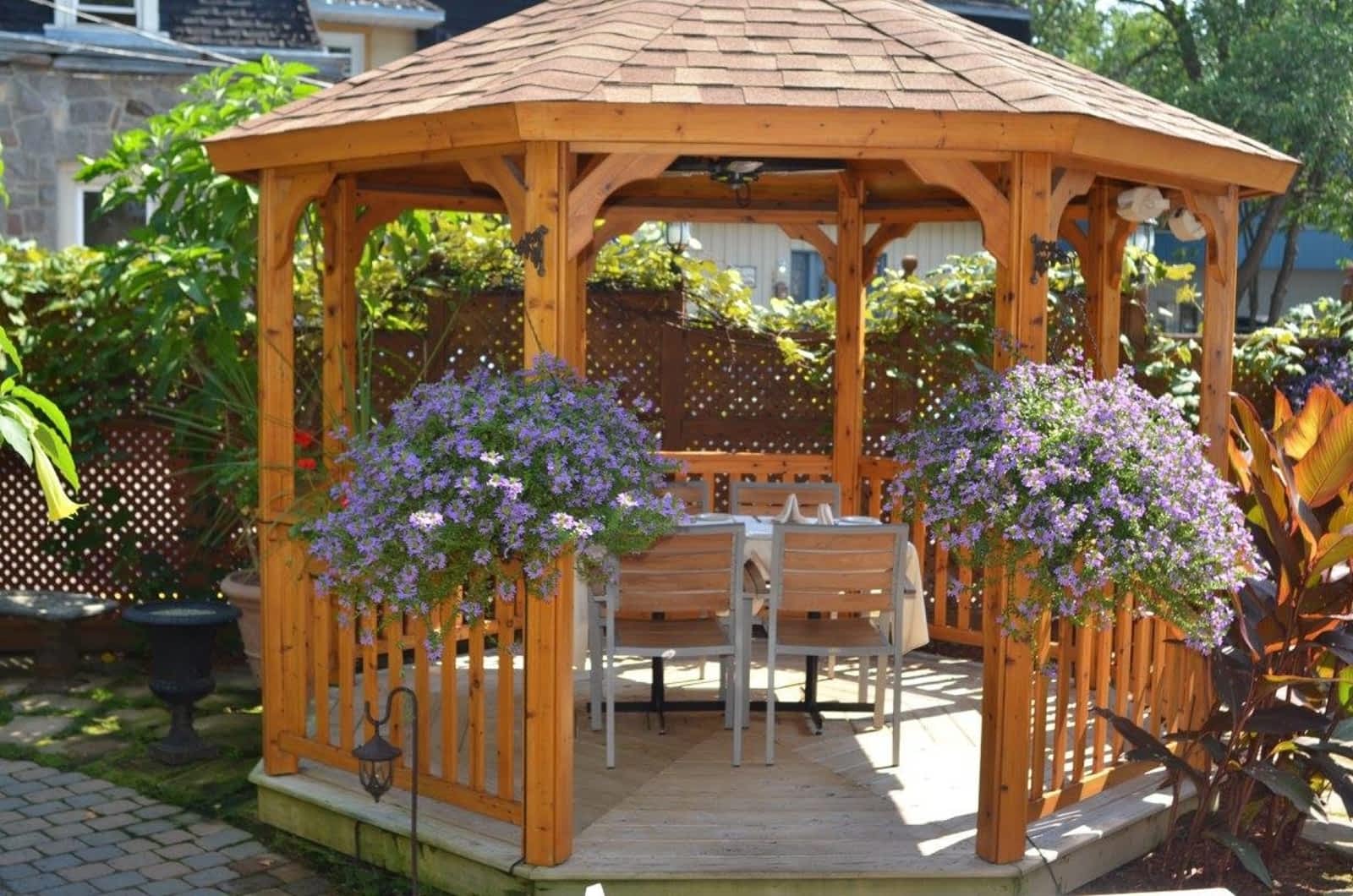 Photo credit: yellowpages.ca