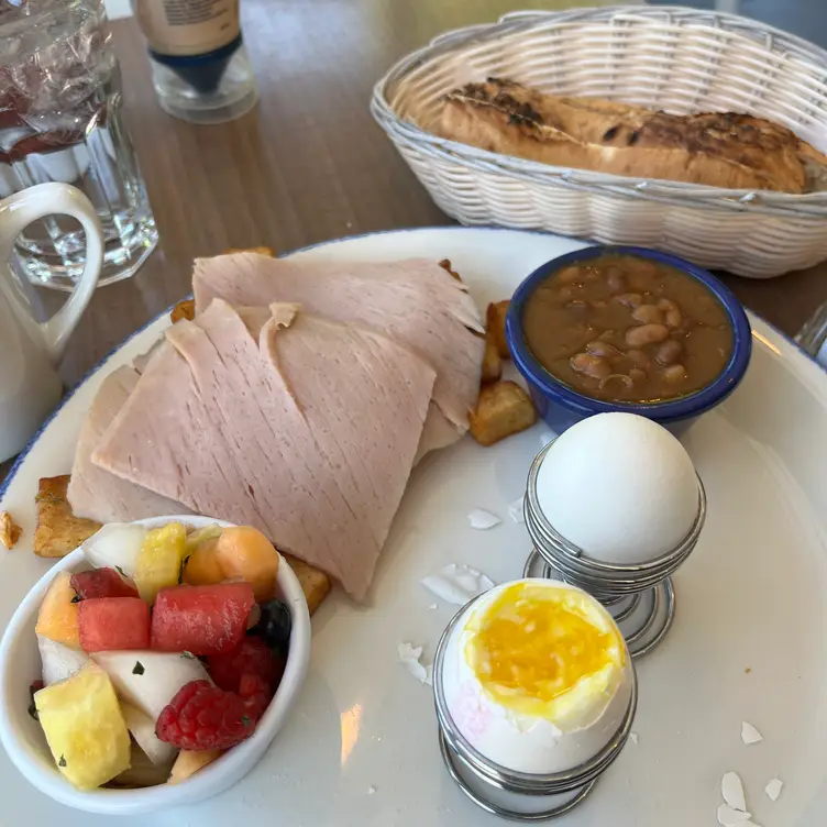 Photo credit: opentable