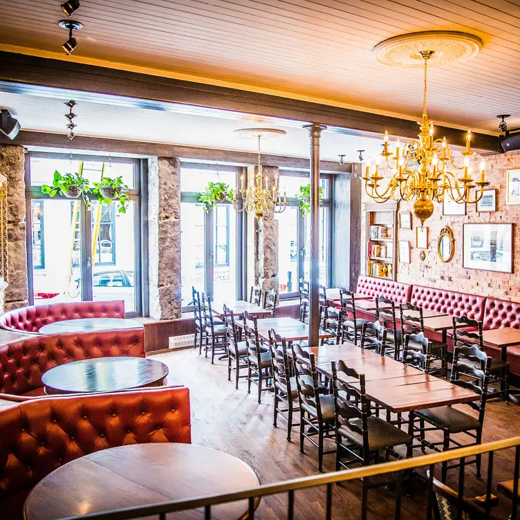 Photo credit: opentable