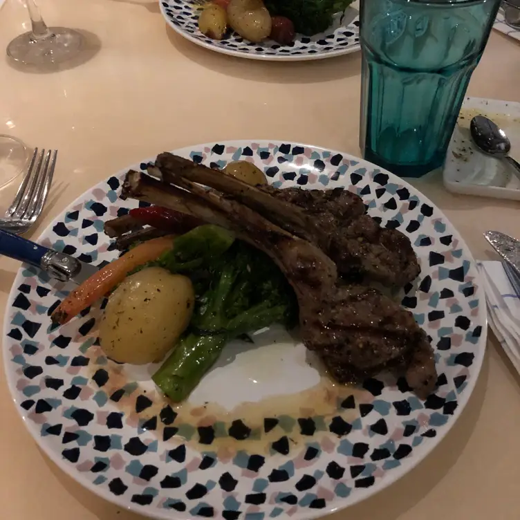 Photo credit: opentable