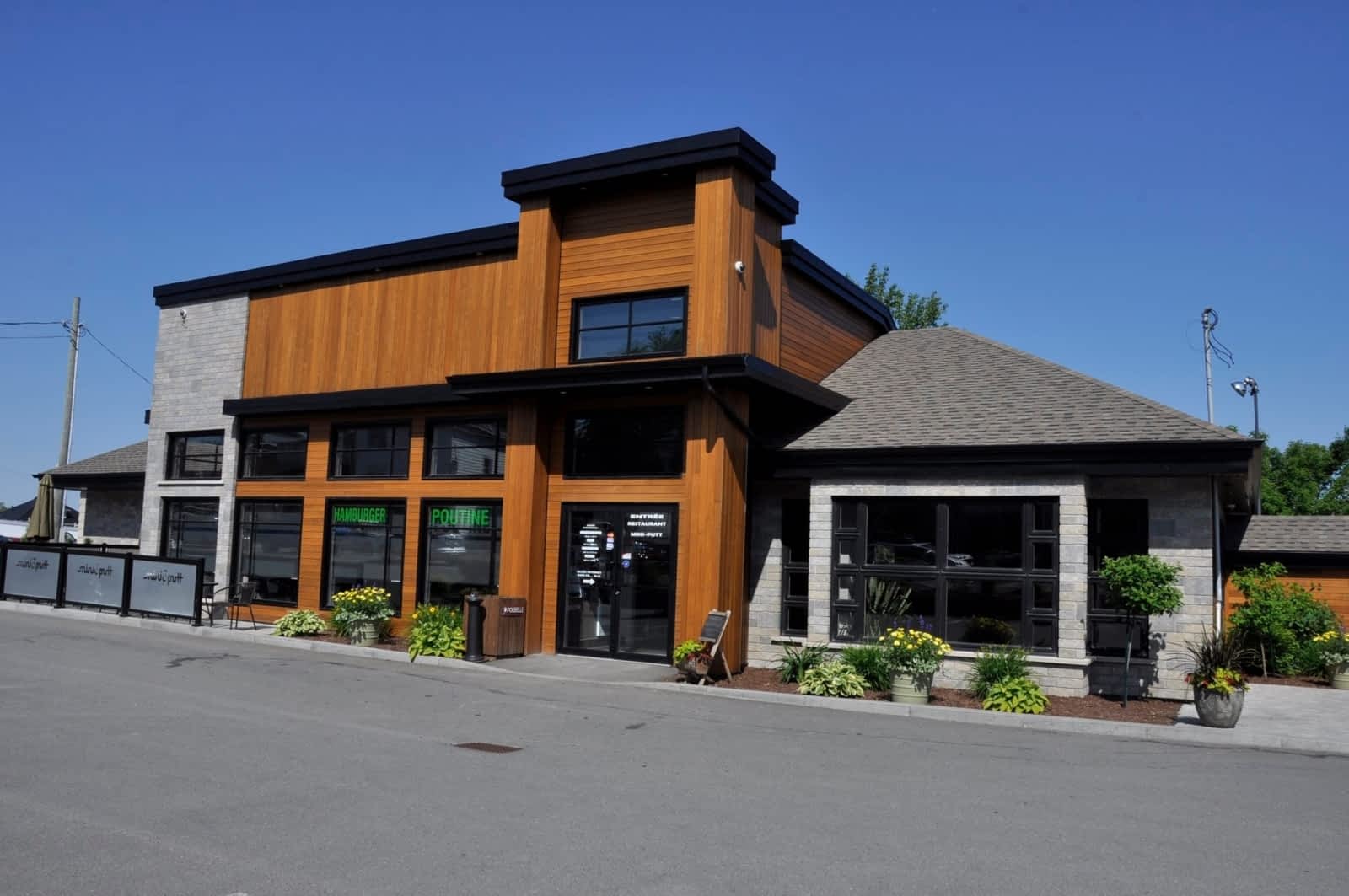 Photo credit: yellowpages.ca