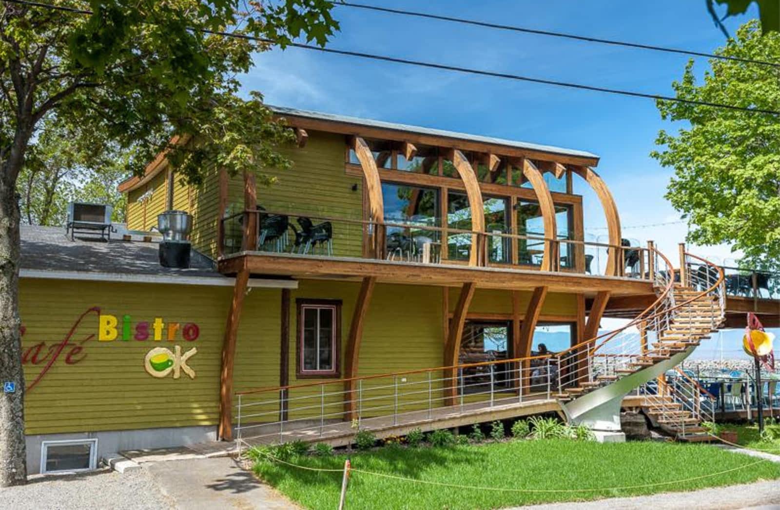 Photo credit: yellowpages.ca