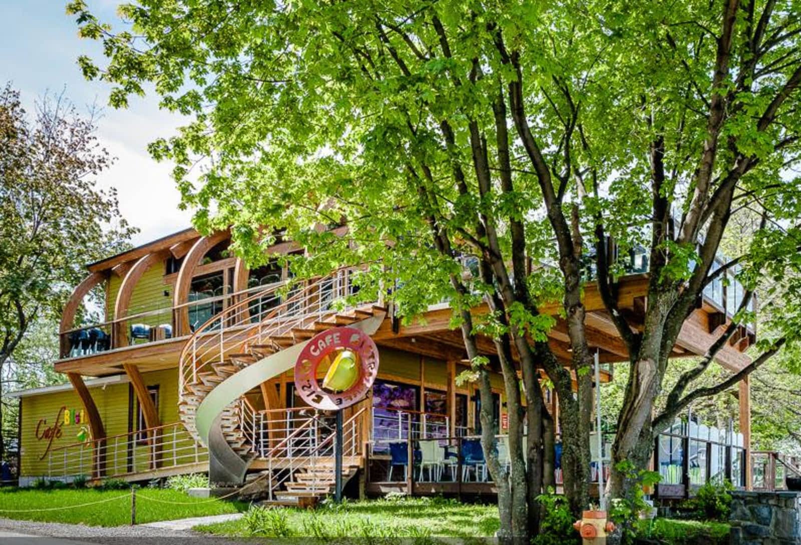 Photo credit: yellowpages.ca