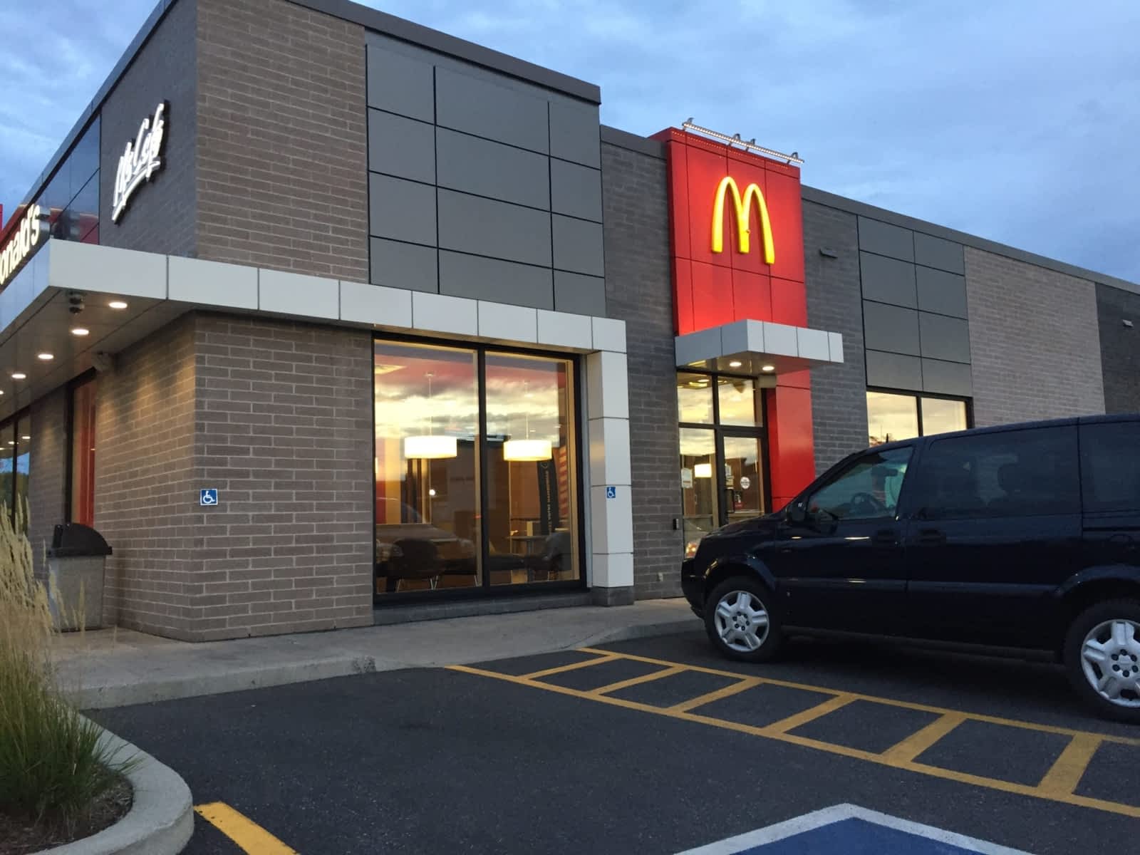 Photo credit: yellowpages.ca