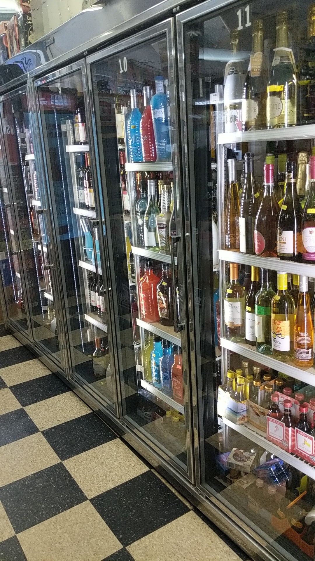 Summit Liquors