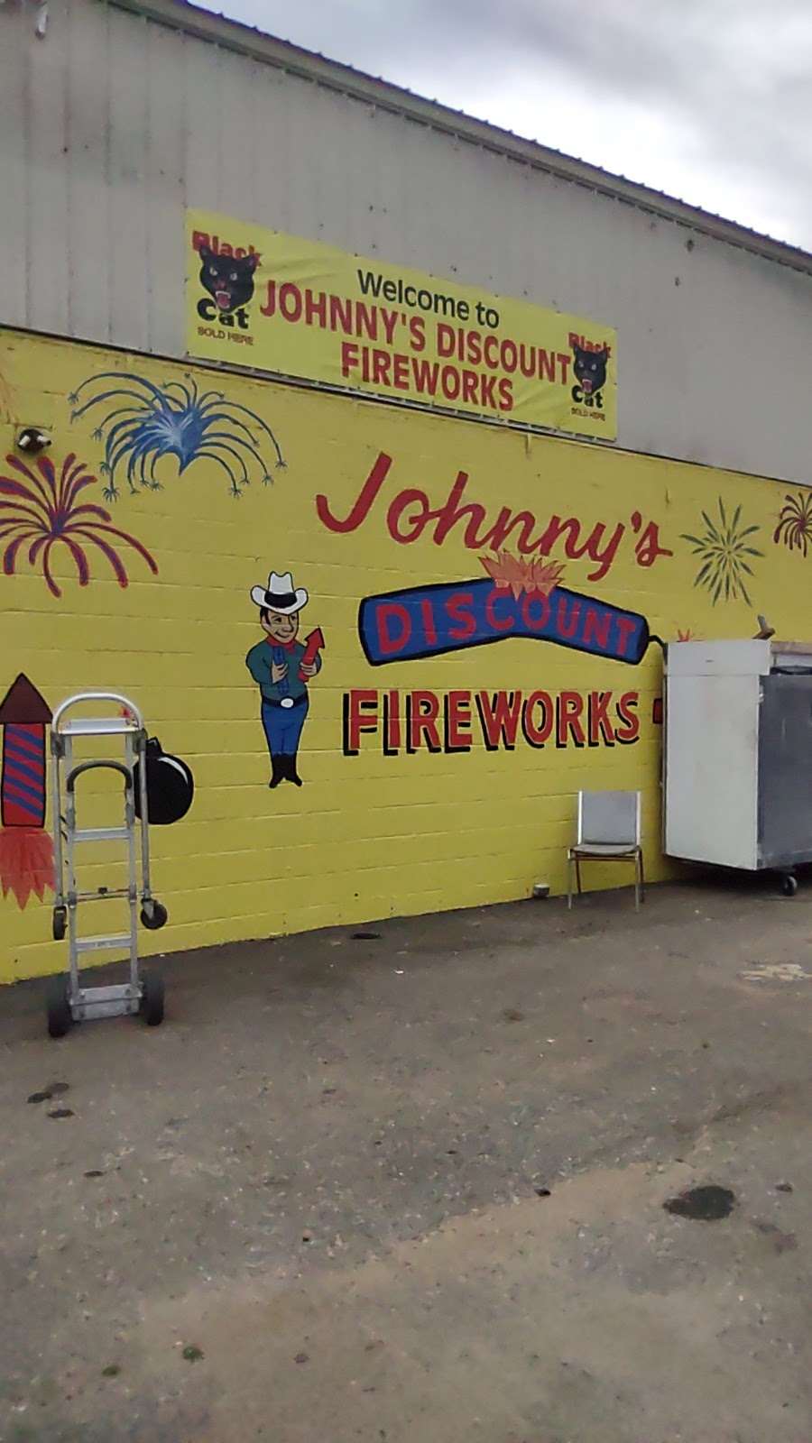Johnny's Discount Fireworks and Grocery