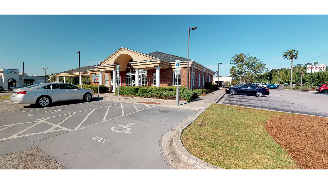 Bank of America (with Drive-thru services)