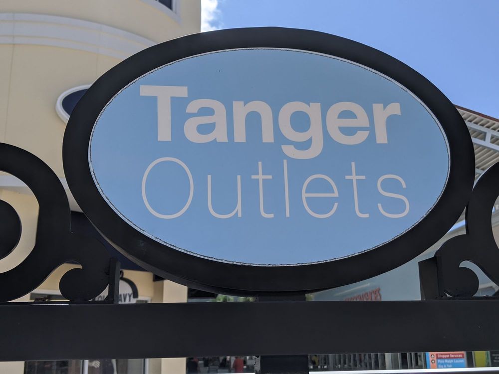 TANGER OUTLETS CHARLESTON - North Charleston SC - Hours, Directions