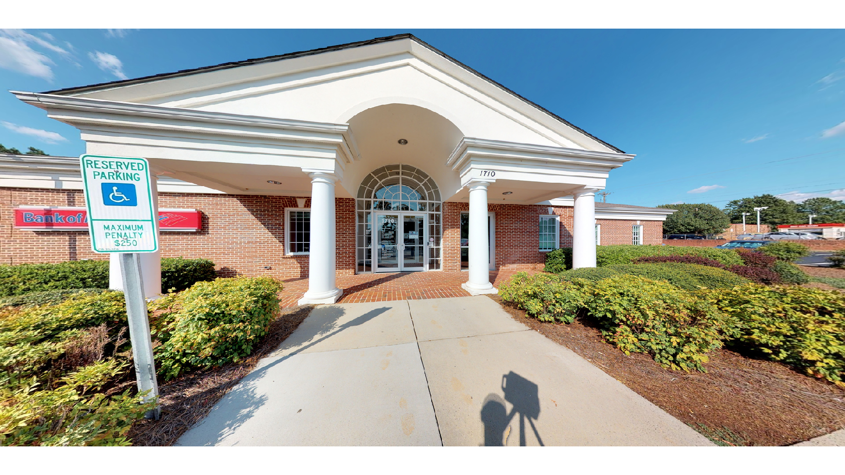 Bank of America (with Drive-thru ATM)