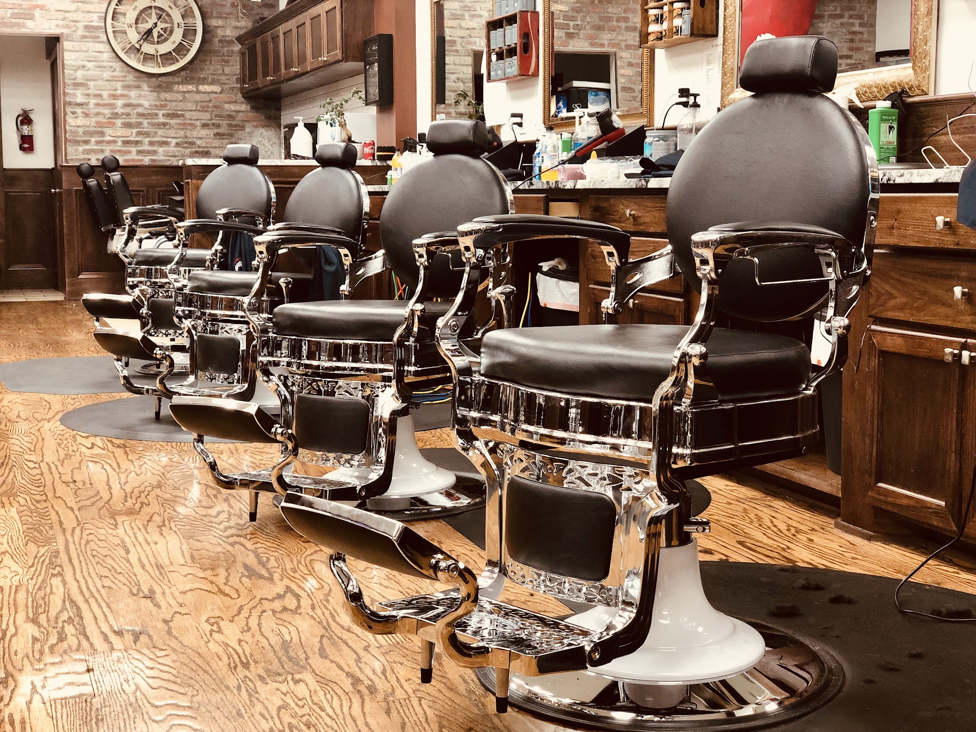 Luis Barber Classic Barbershop