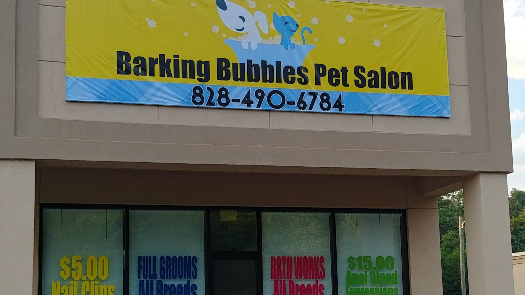 Barking Bubbles Mobile Pet Salon -  Chattanooga, TN