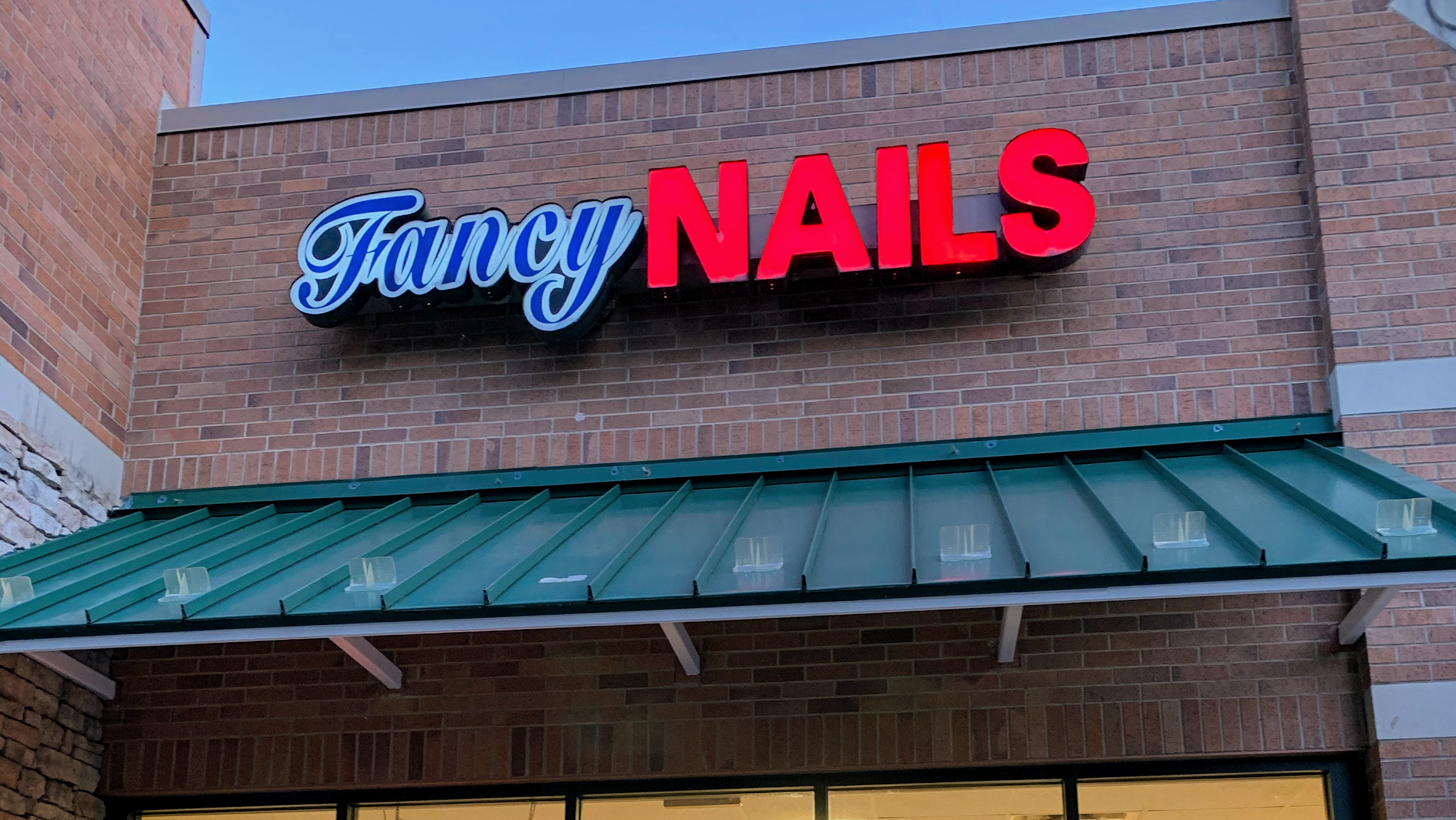Fancy Nails (Franklin)