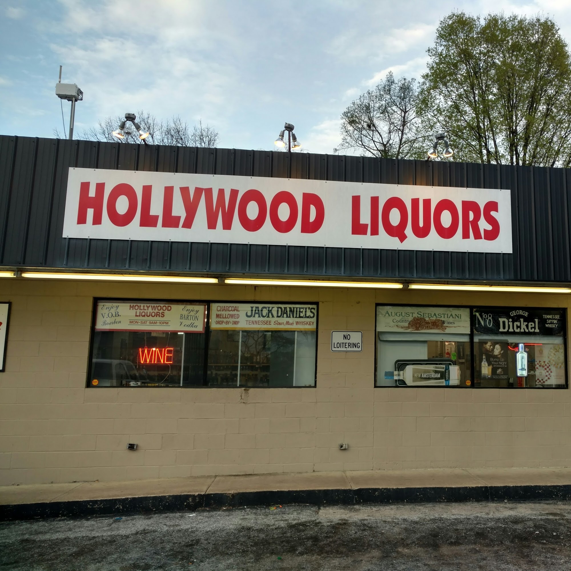 Hollywood Liquors