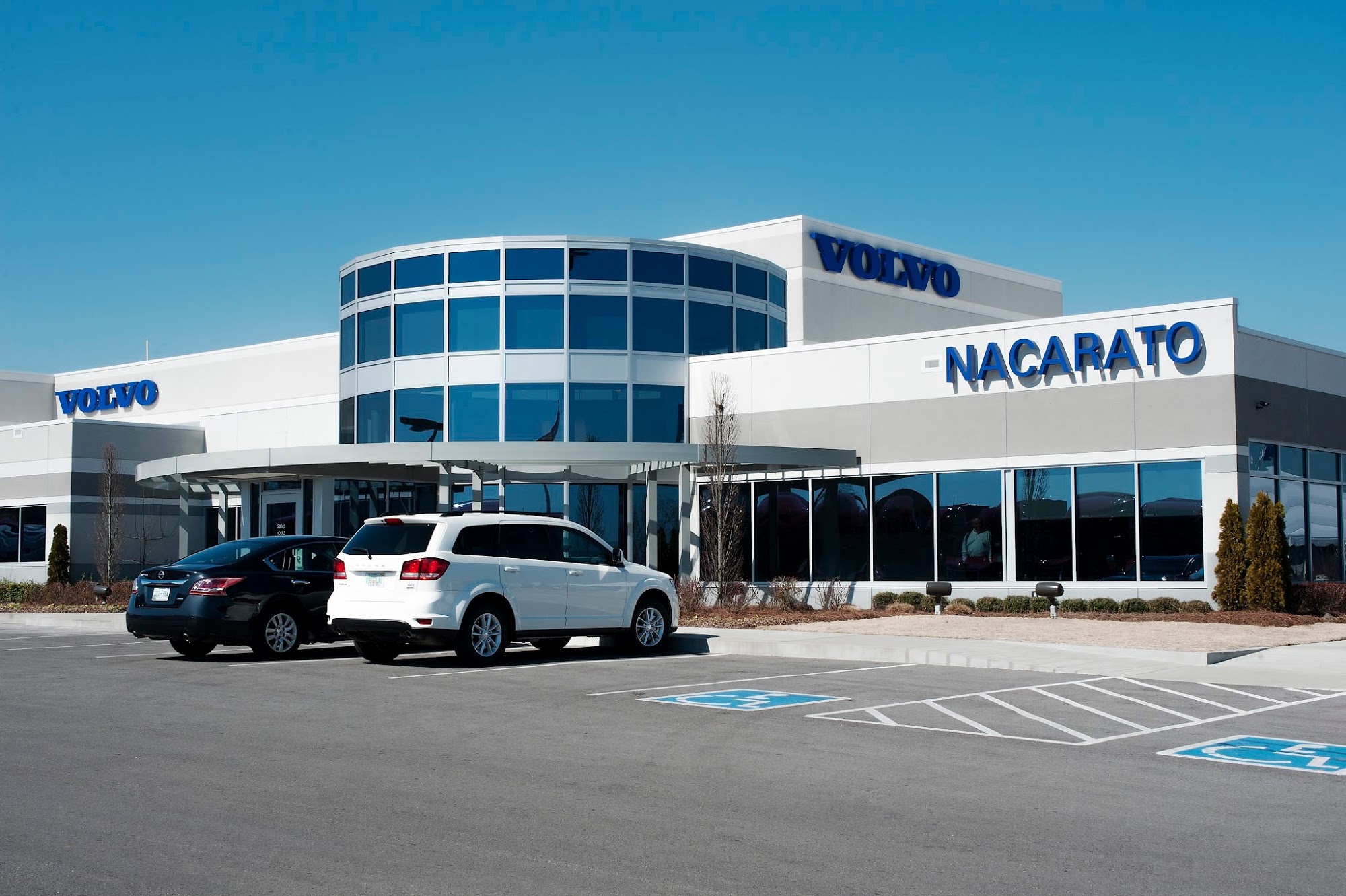 Nacarato Truck Centers- LaVergne, TN
