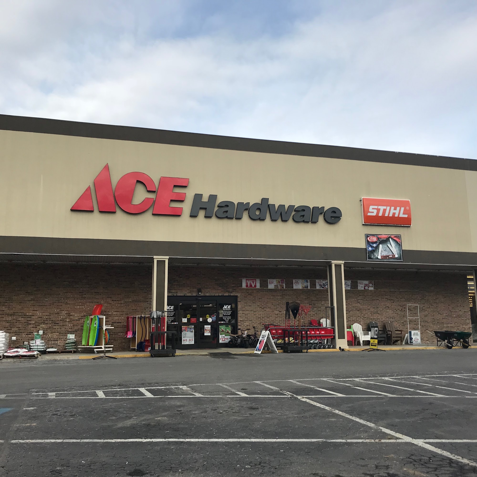 Curt's Ace Hardware