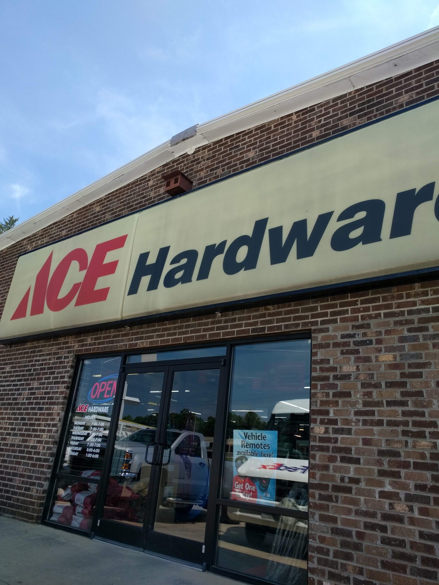 Ace Hardware of Oliver Springs