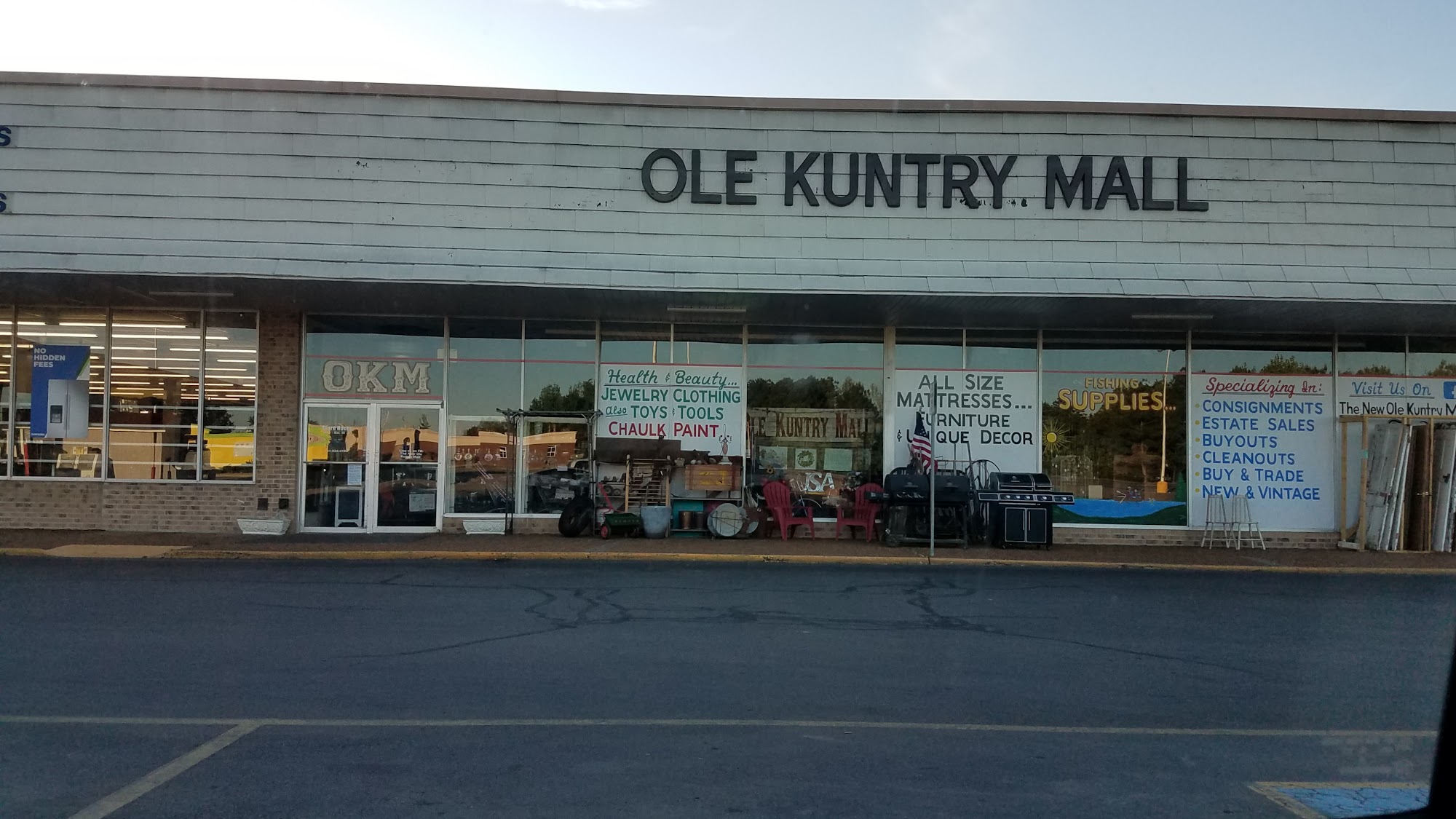 Ole Kuntry Mall