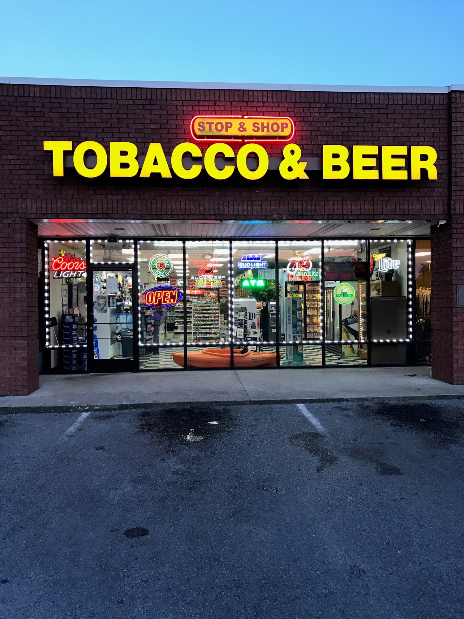 Stop N Shop Market ( Tobacco , Beer , Vape & More )