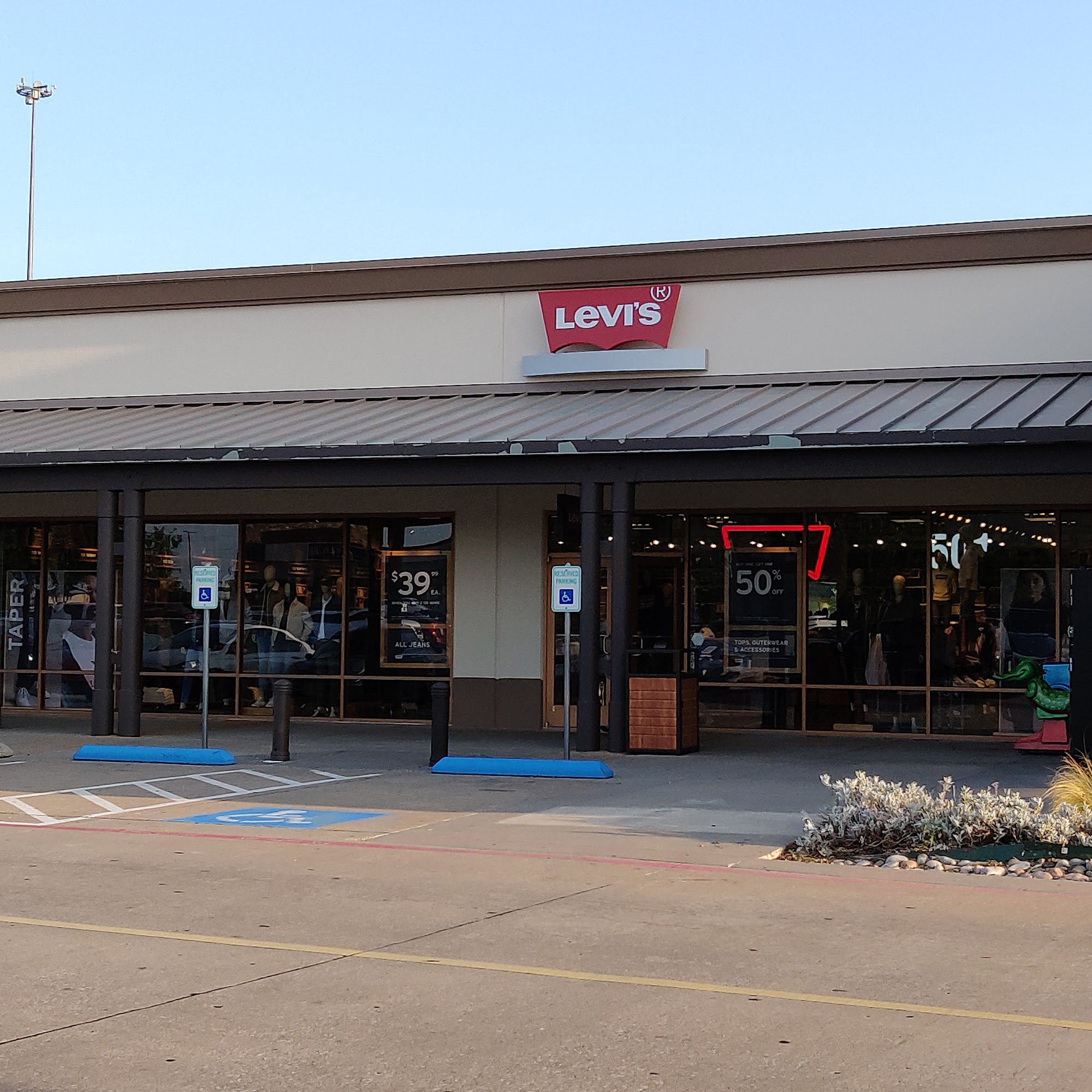 Levi’s Outlet Store