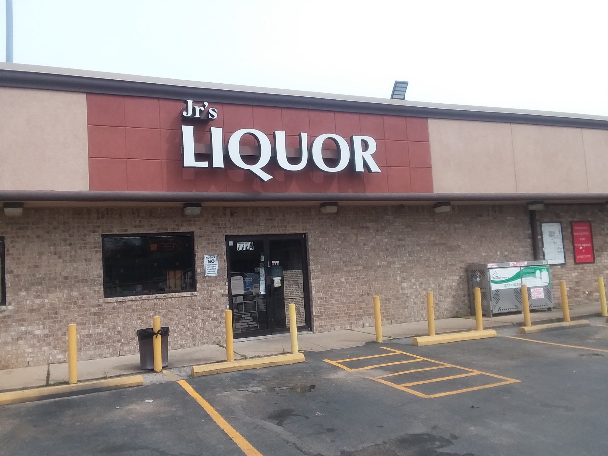 J R's Liquor Store