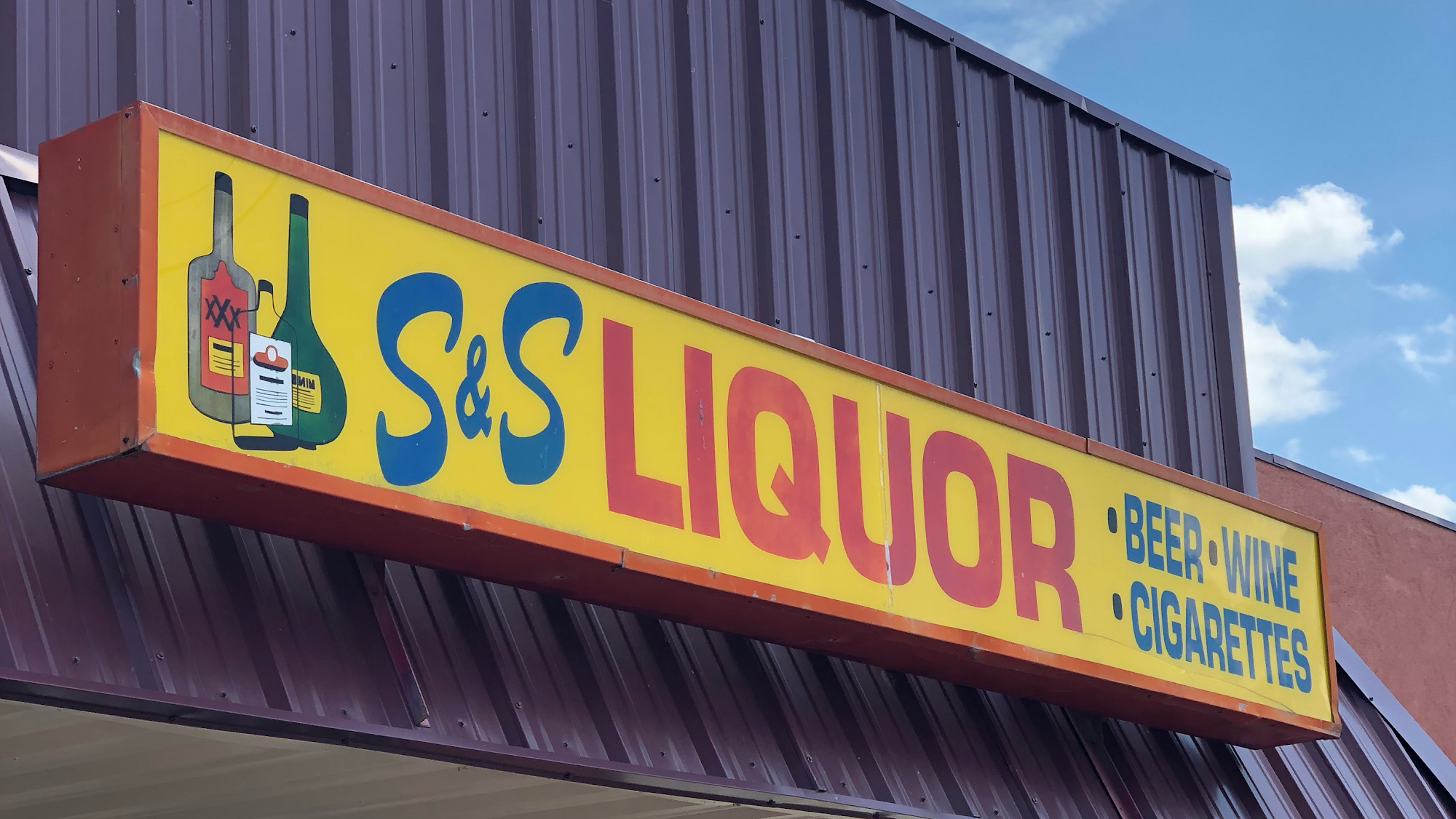 S&S Liquor Store