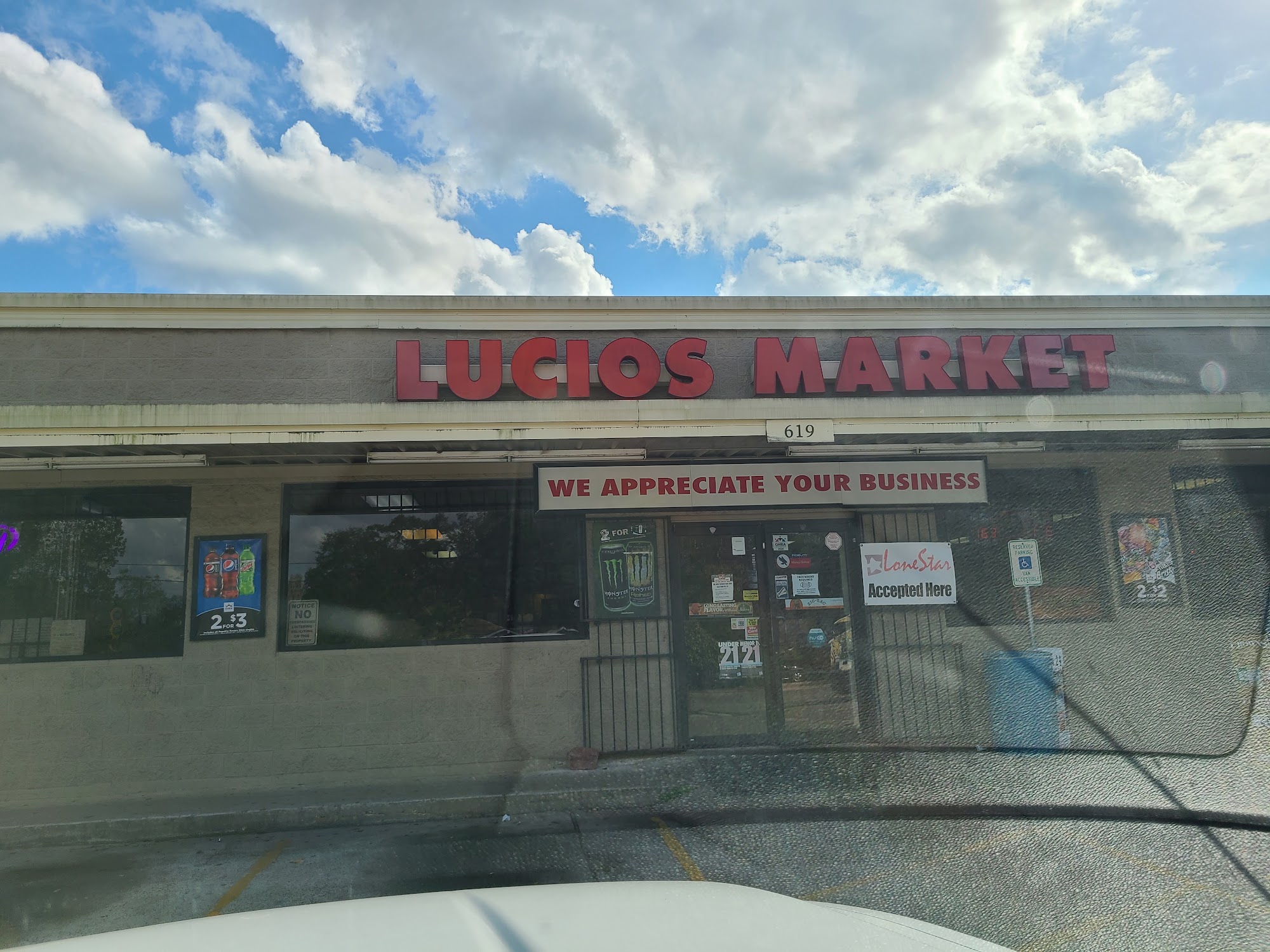 Lucio's Market