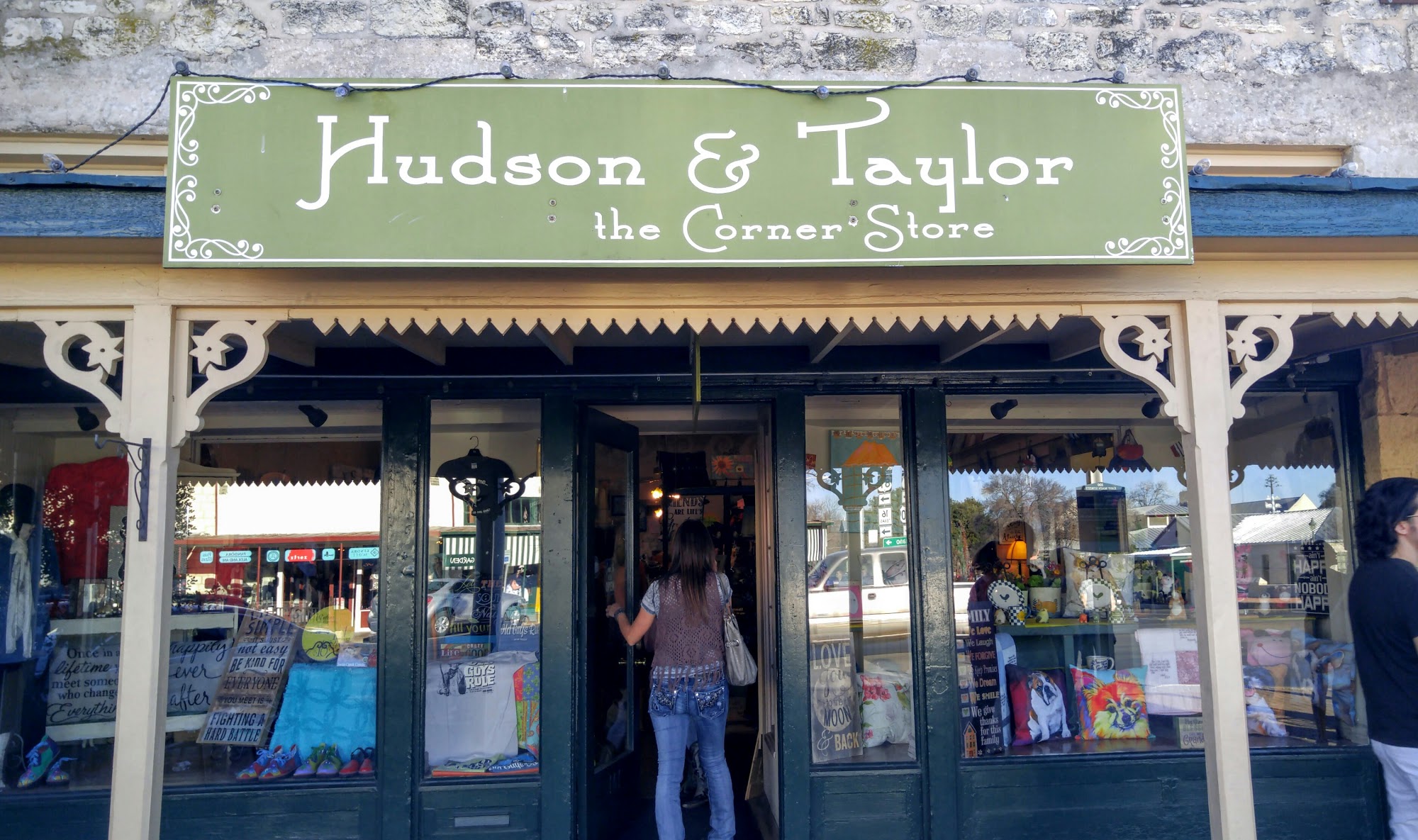Hudson & Taylor