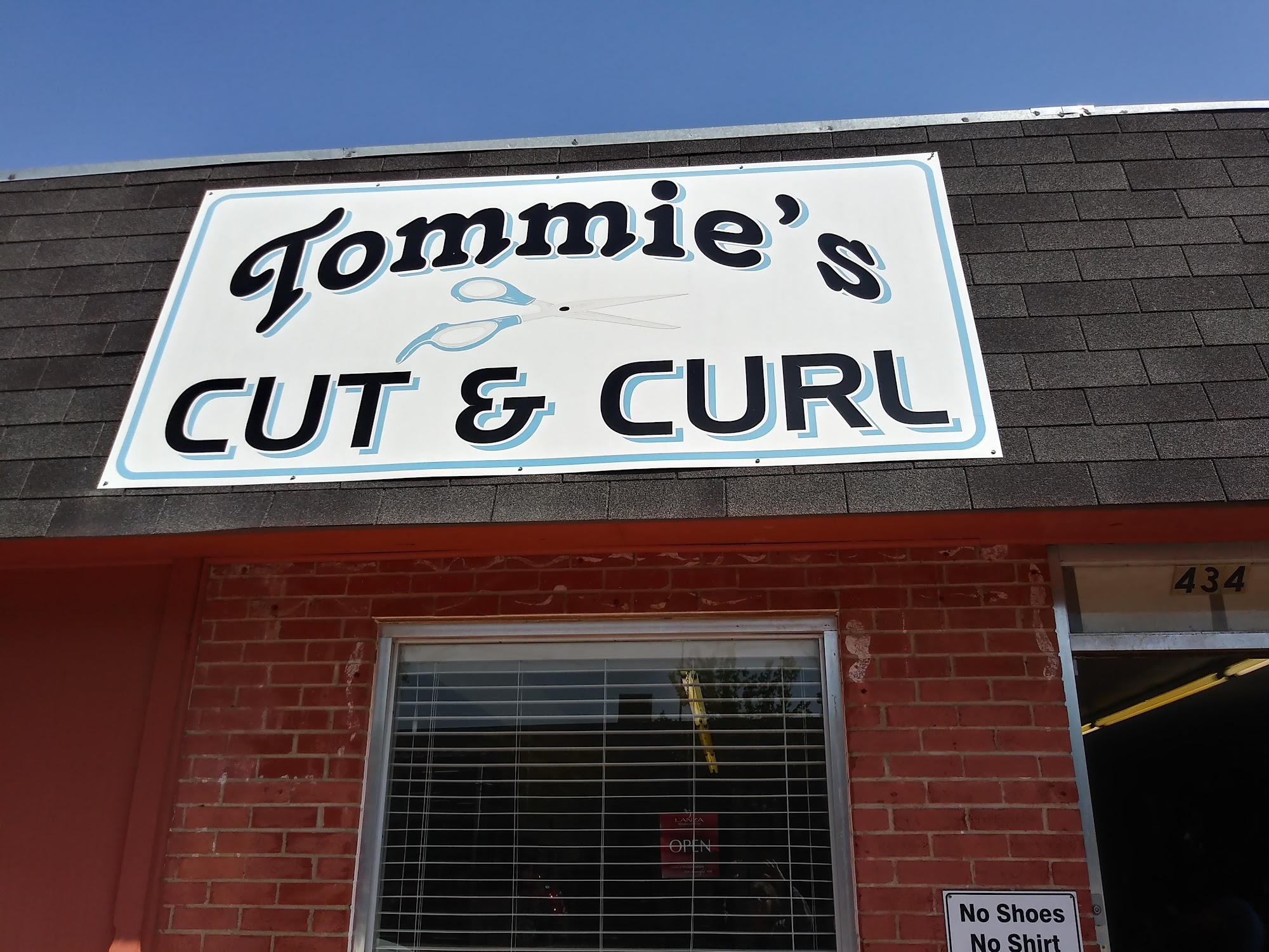 Tommie's Cut & Curl