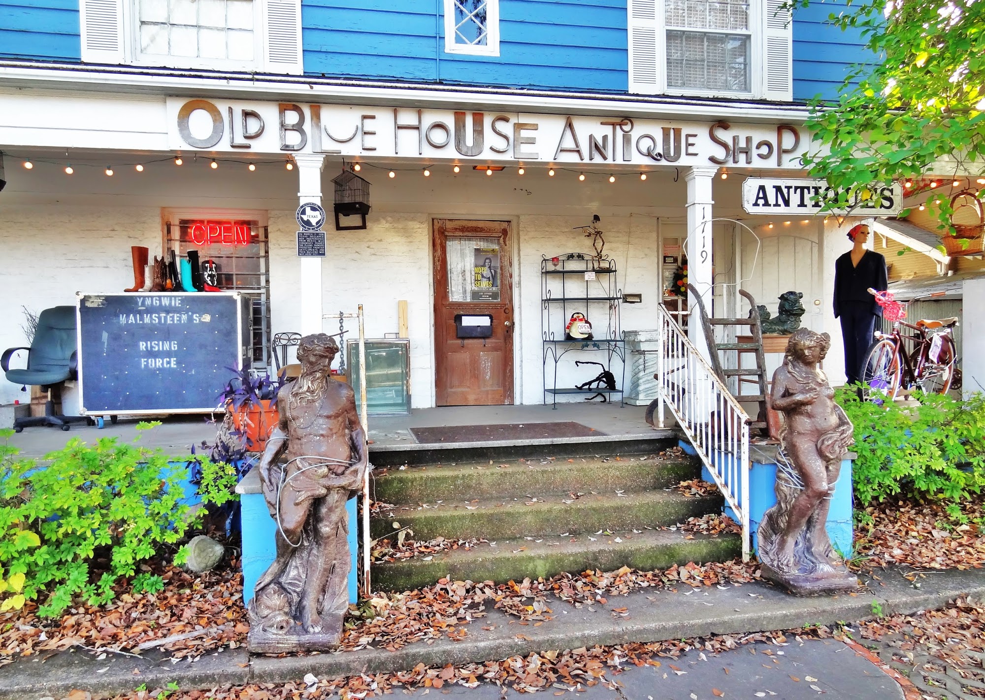 Old Blue House Antique Shop