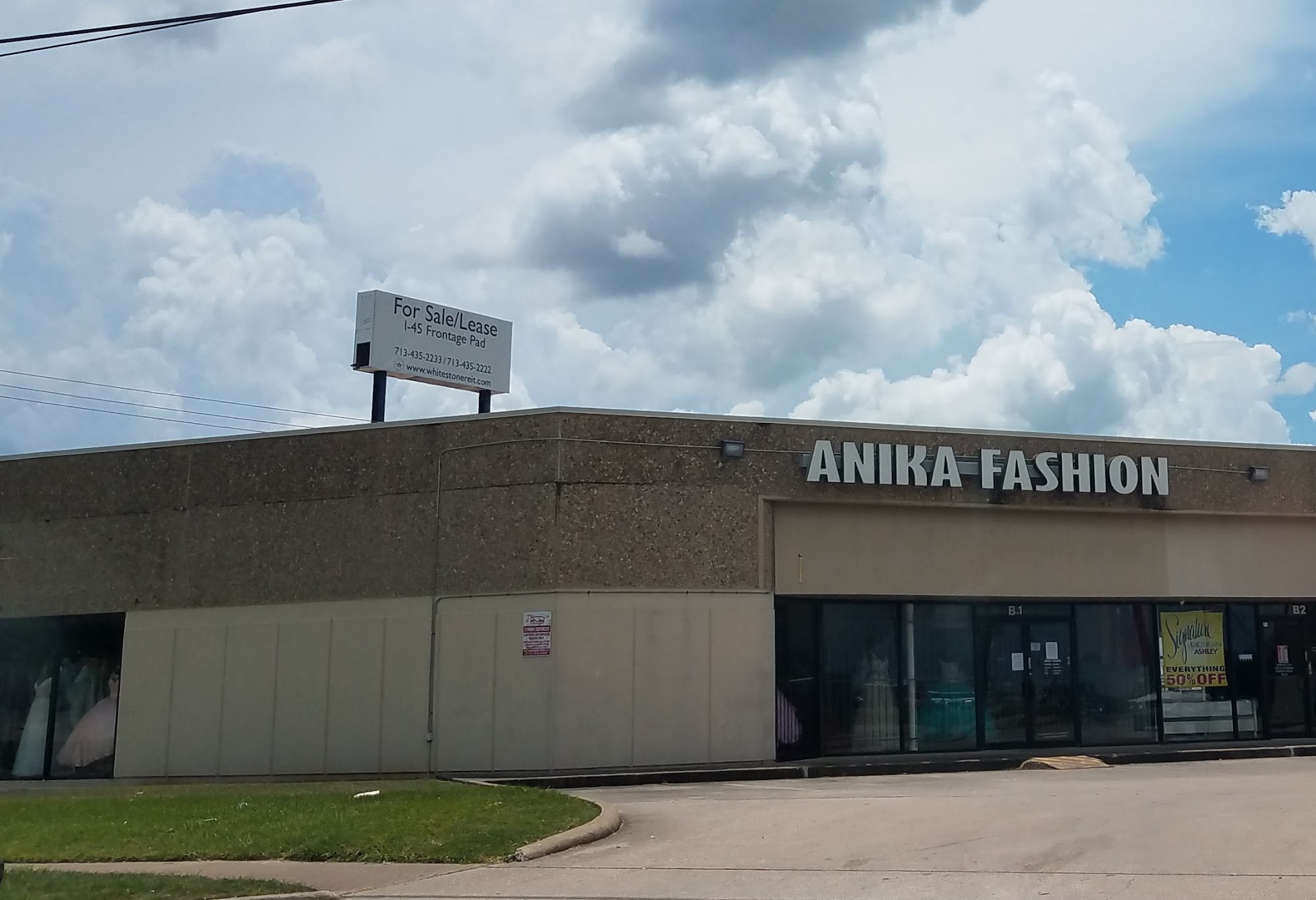 Anika Fashion