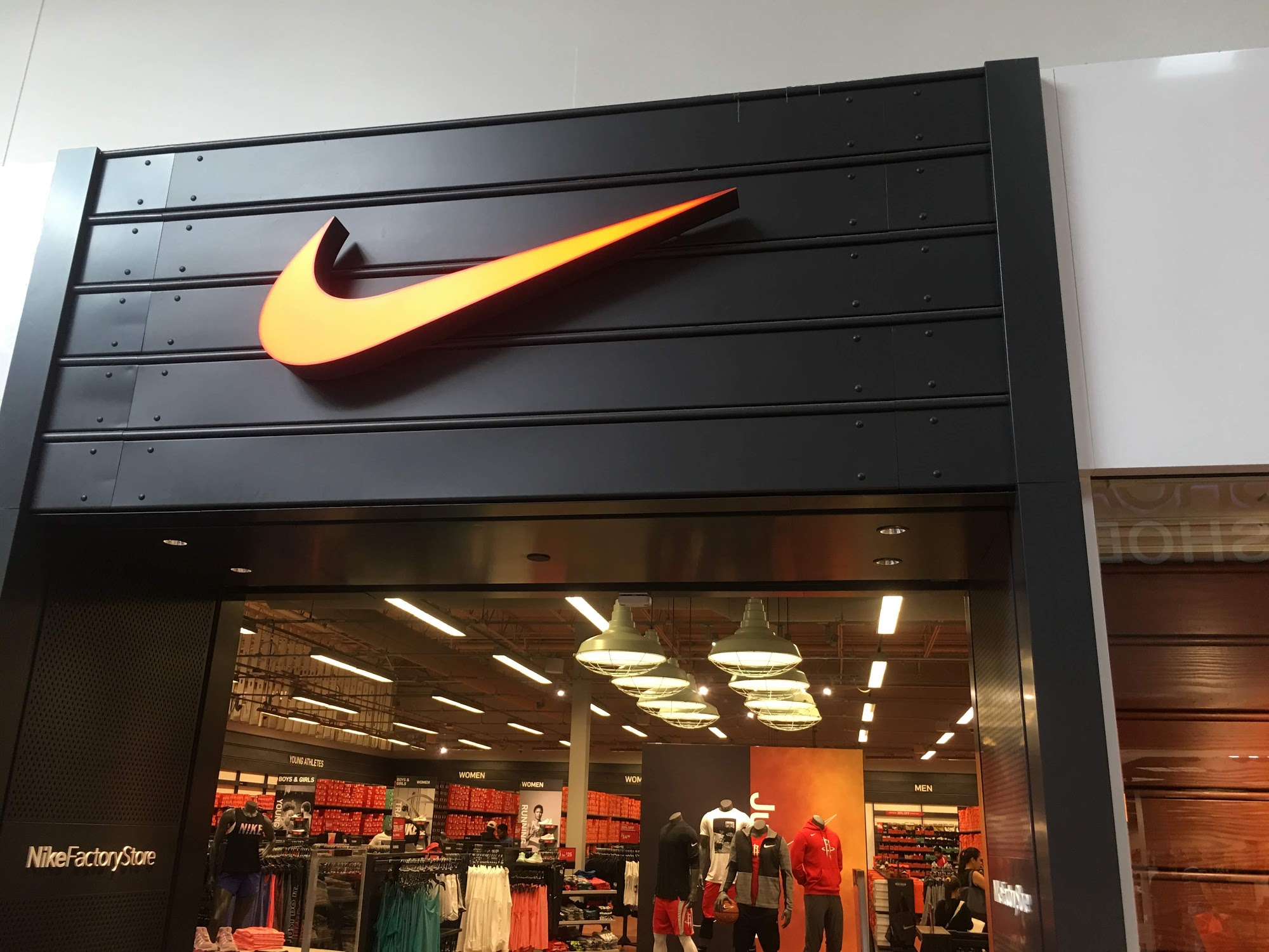 Nike Factory Store - Katy Mills
