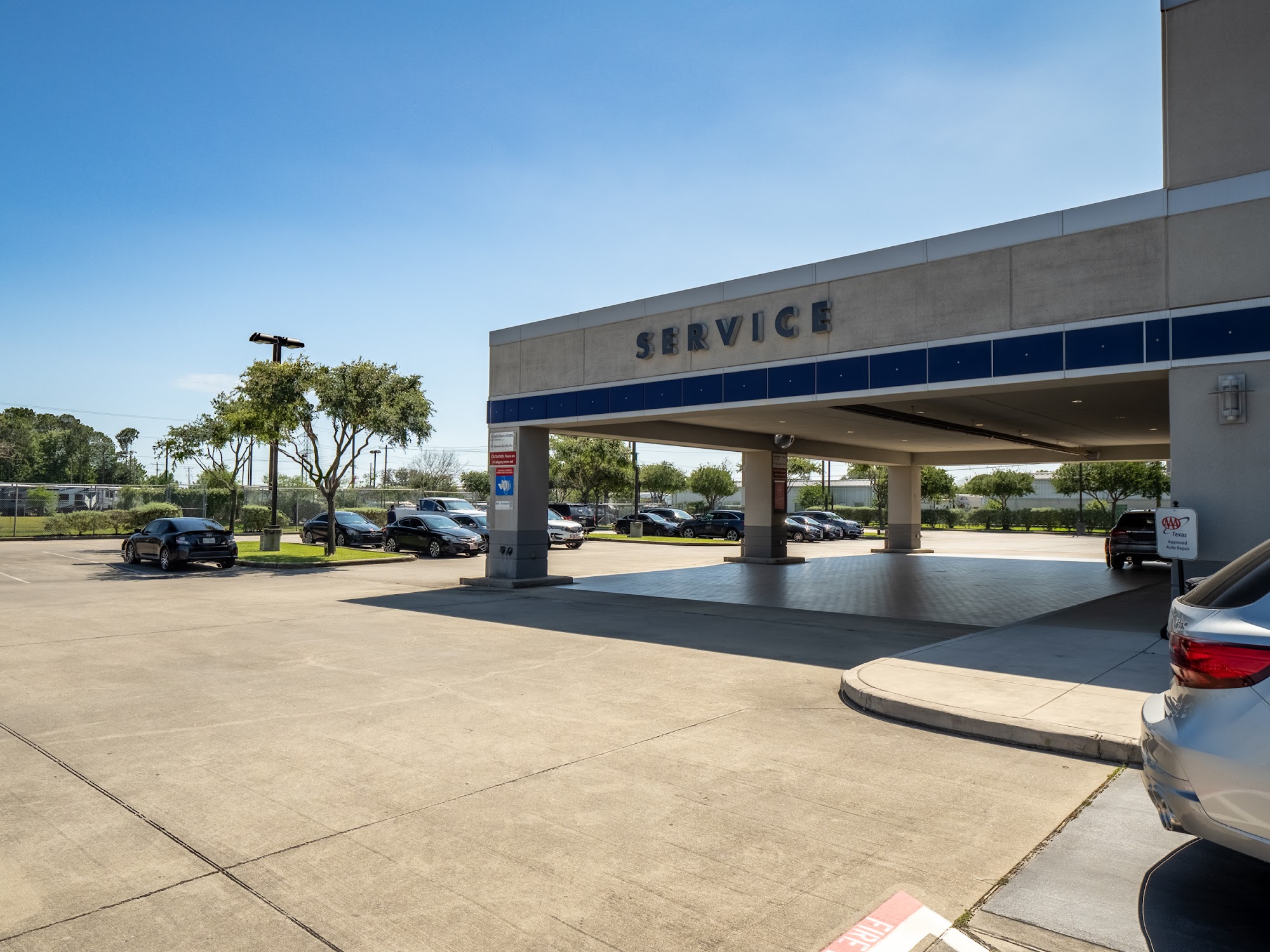 AutoNation Acura Gulf Freeway Service Center